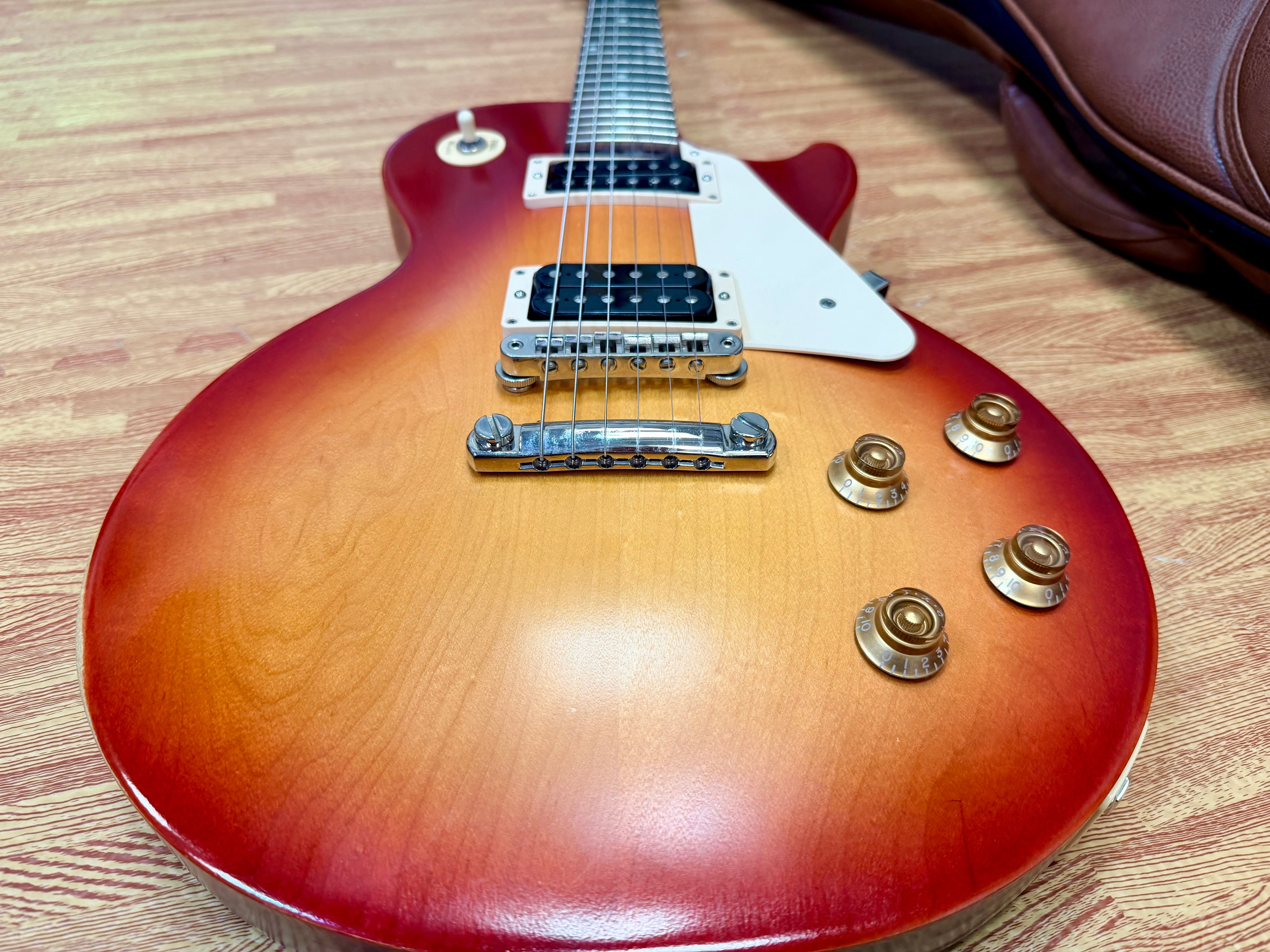 ✨ 2019 USA ✨ Gibson Les Paul Tribute Satin Cherry Sunburst + Deluxe Gig Bag!