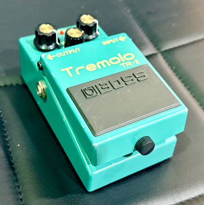 🎸 Boss TR-2 Tremolo Pedal Guitar Effects Unit FX 🎸