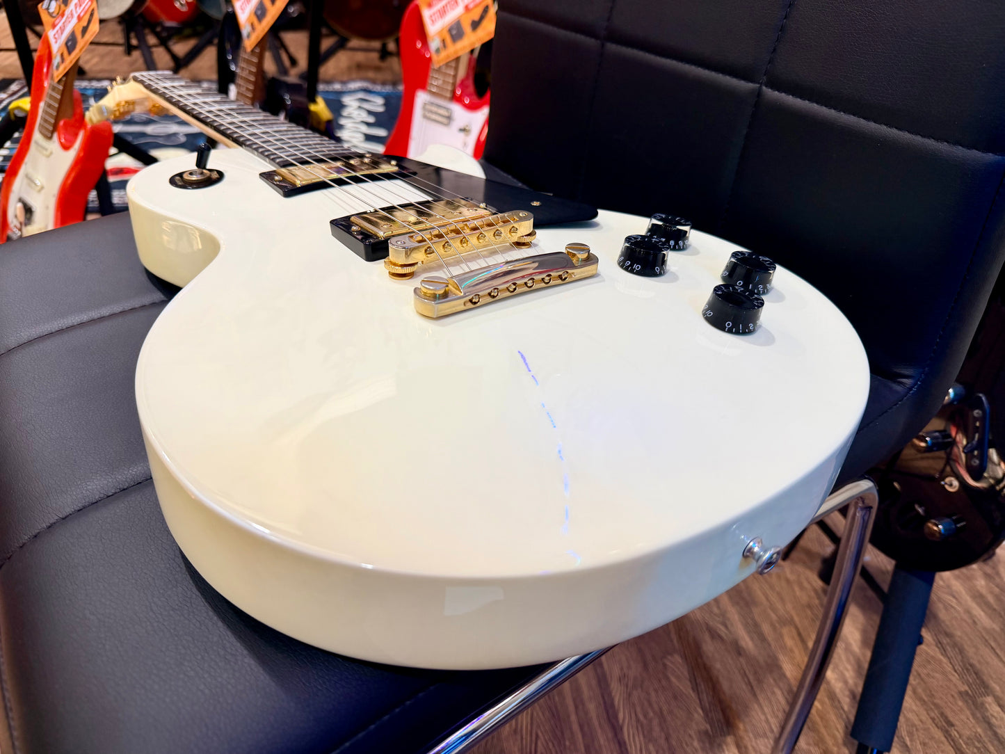 🌟2009🌟 Gibson Les Paul Studio~ Alpine White & Gold~ Ebony Fretboard~ Gig Bag!