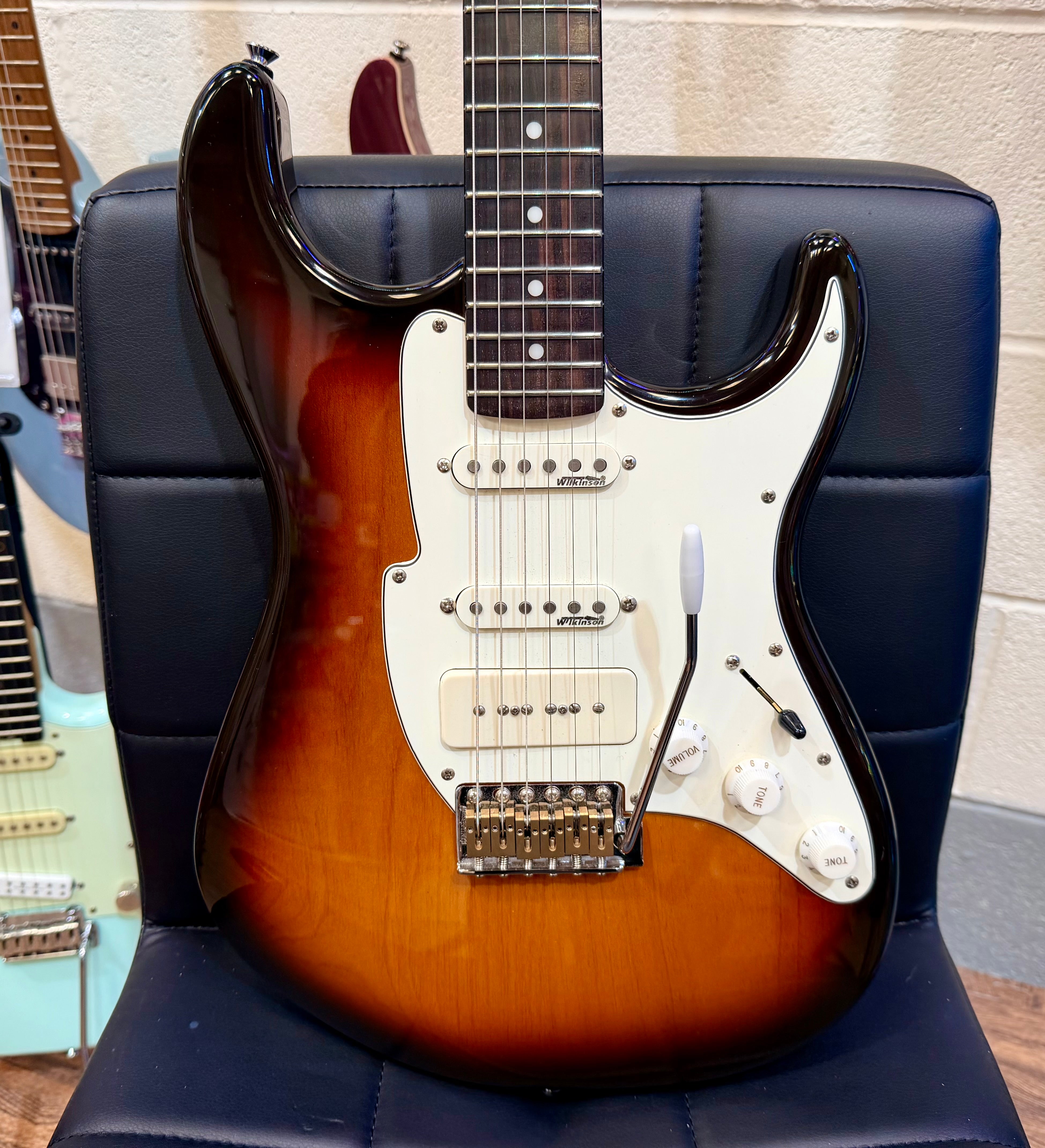 🔥UPGRADED🔥 Fret King Corona SP P90~ Black Label Classic Sunburst~ 2019 Model!