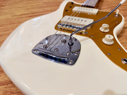 ✨2024✨ Fender Squier J Mascis Jazzmaster Vintage White & Gold~ MINT Condition!