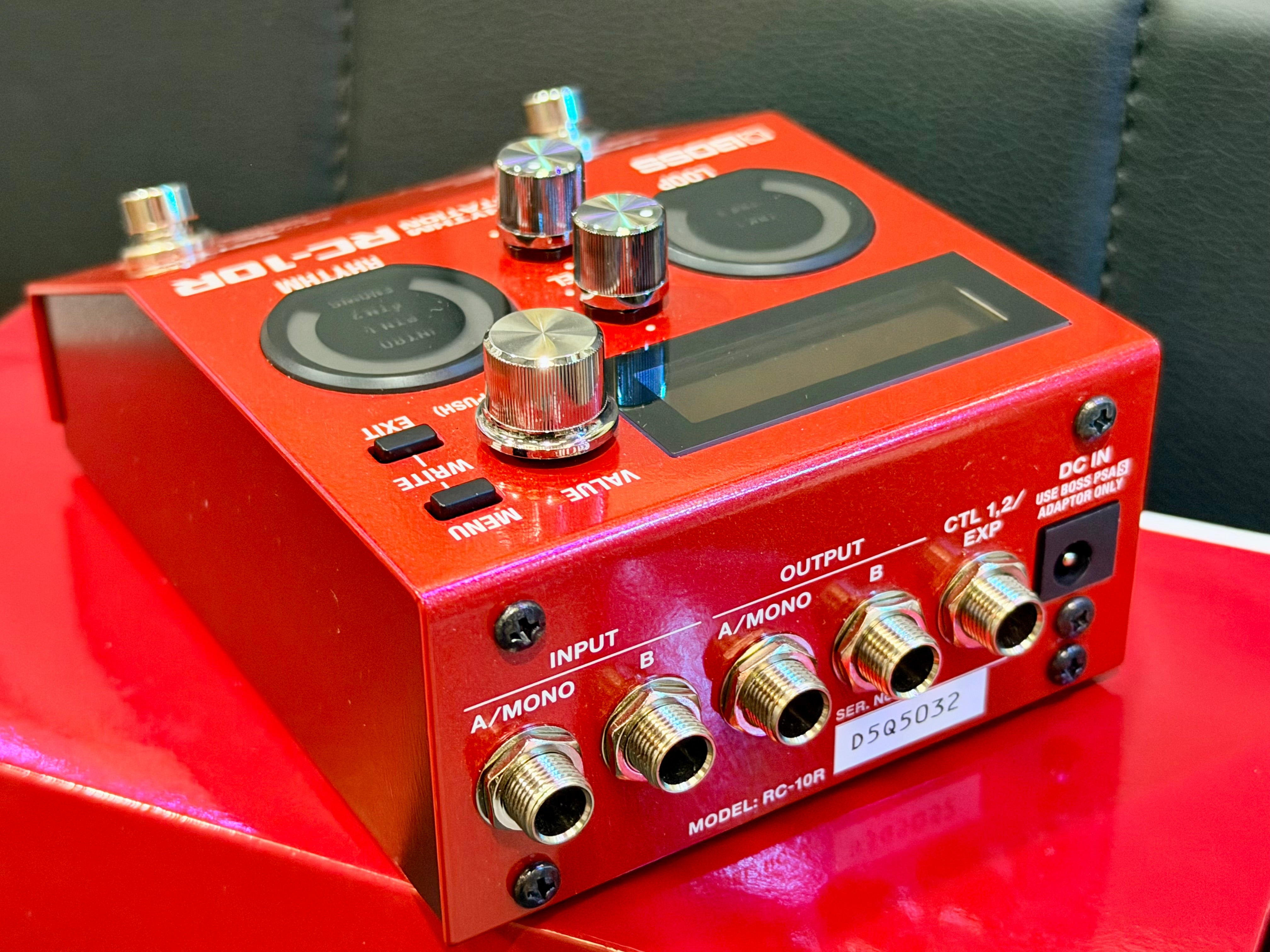 🎸USED ONCE🎸 BOSS RC-10R Rhythm Loop Station~ Looper Pedal Guitar FX Unit~Boxed