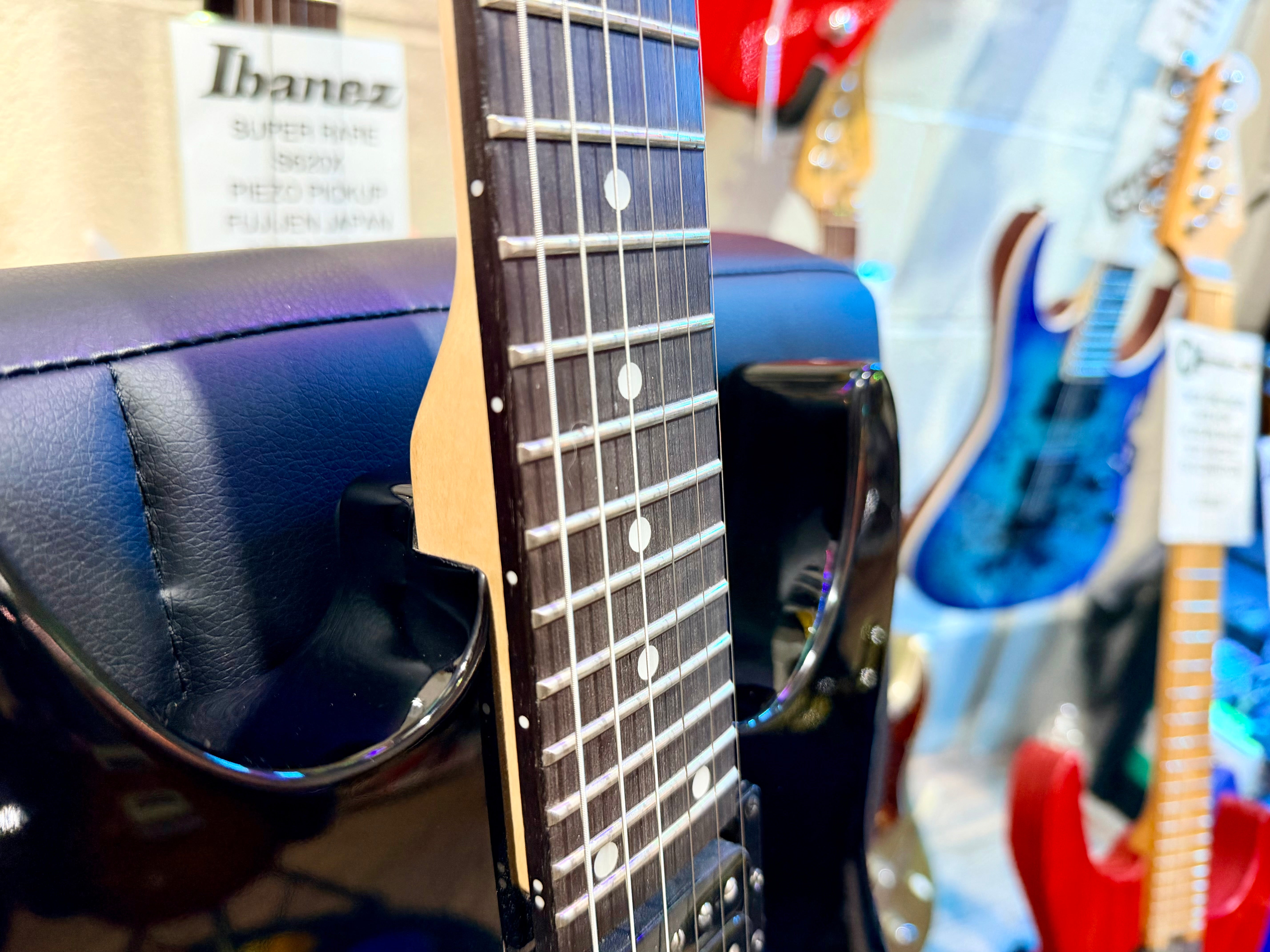 🎸MINT 2022🎸 Jackson Dinky JS11 Gloss Black~ Amaranth Fingerboard~ JS Series!