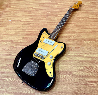 ✨1/250✨ Limited Edition Squier Classic Vibe 60’s Jazzmaster FSR Black & Gold!