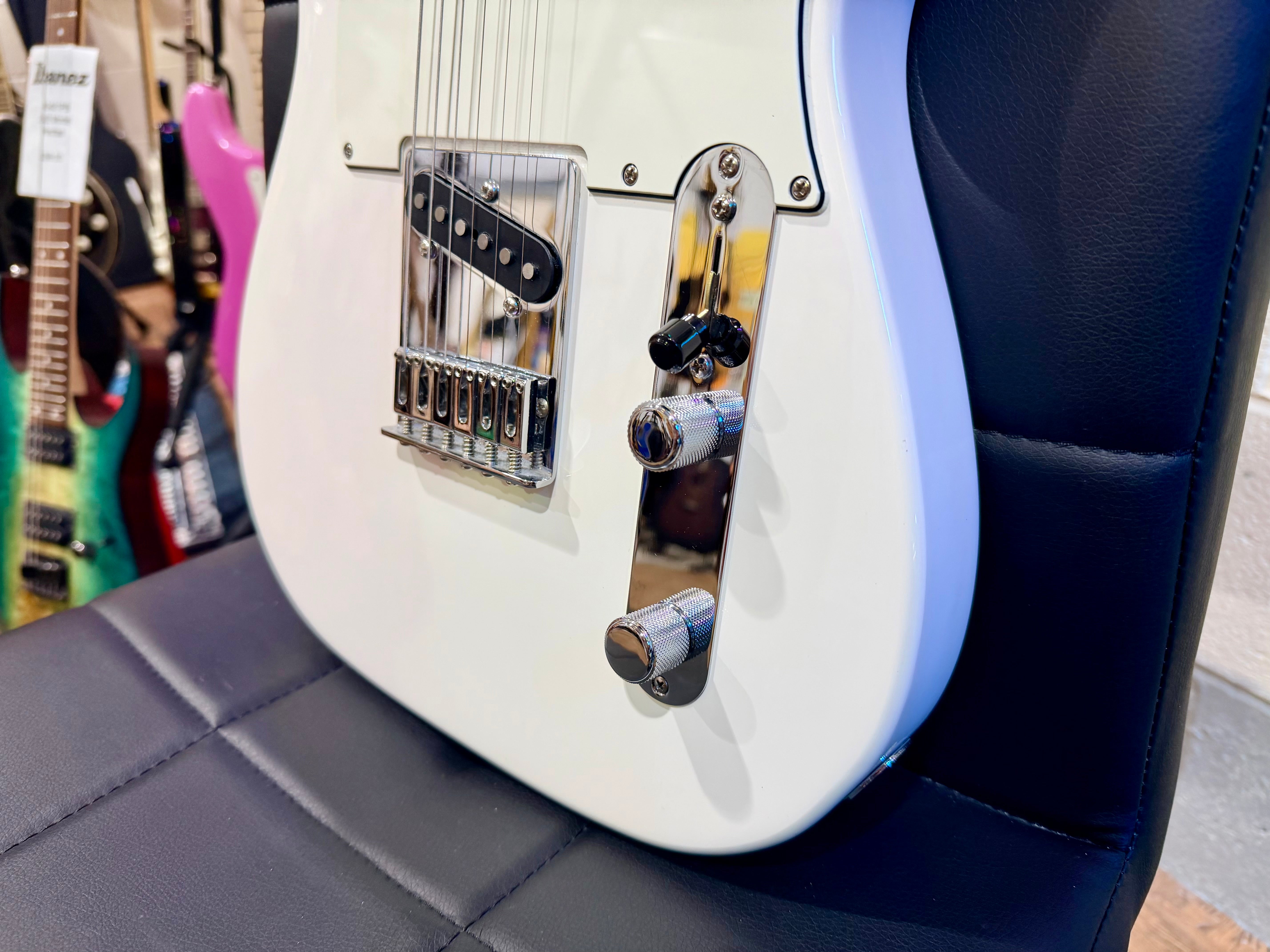 🌟MINT 2021🌟 Fender Player Telecaster Pau Ferro~Polar White~ Mexican MIM Tele