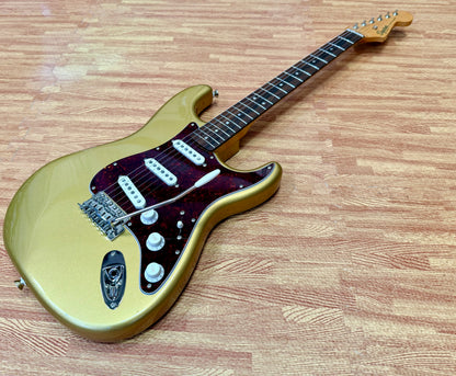 ✨MINT✨ Fender Squier FSR Classic Vibe 60s Stratocaster~ Aztec Gold~ 2025 Strat