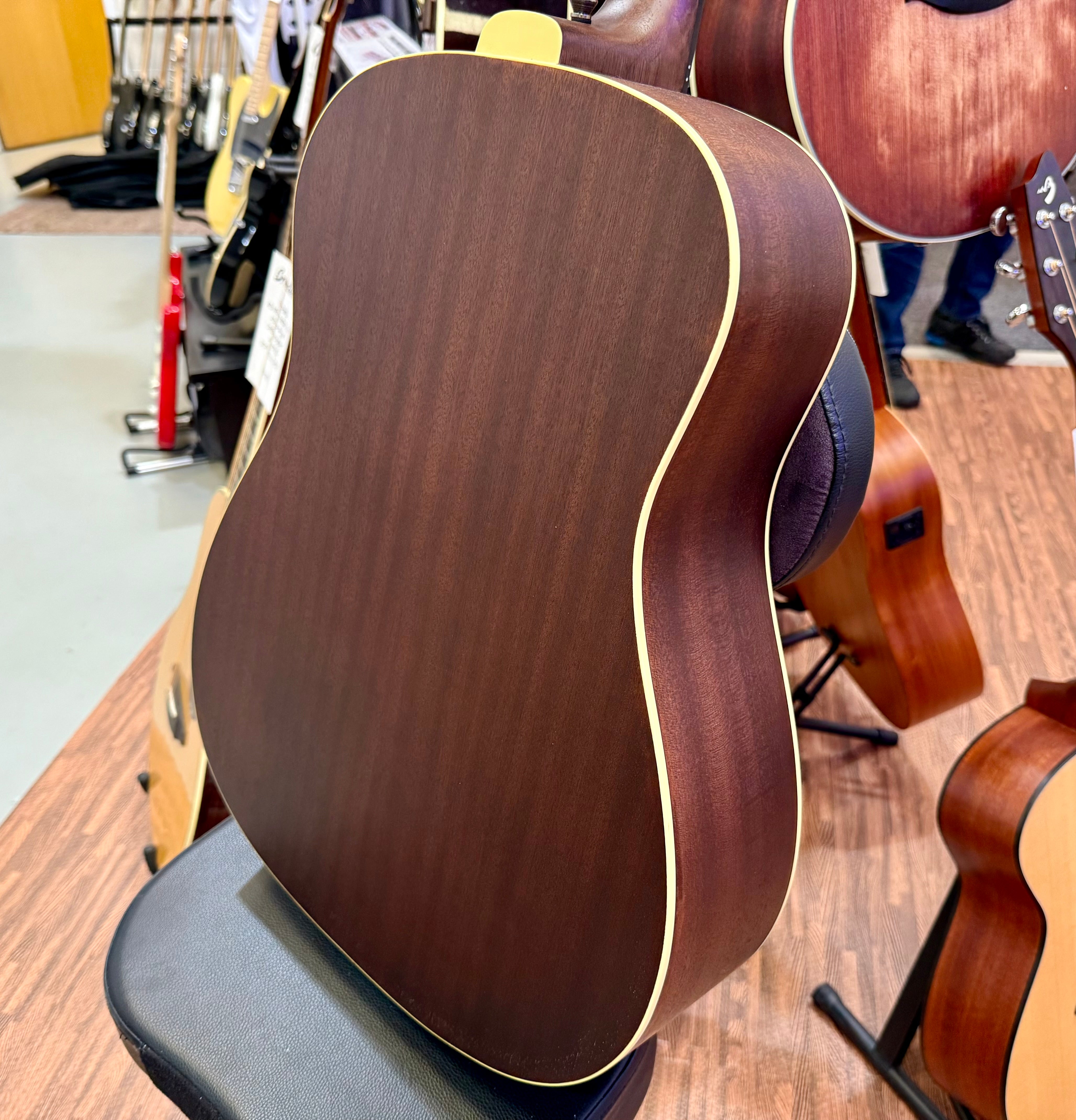 🌟NEW 2025🌟 Vintage V660AQ Historic Series Drop Shoulder Acoustic~ Aged Finish!
