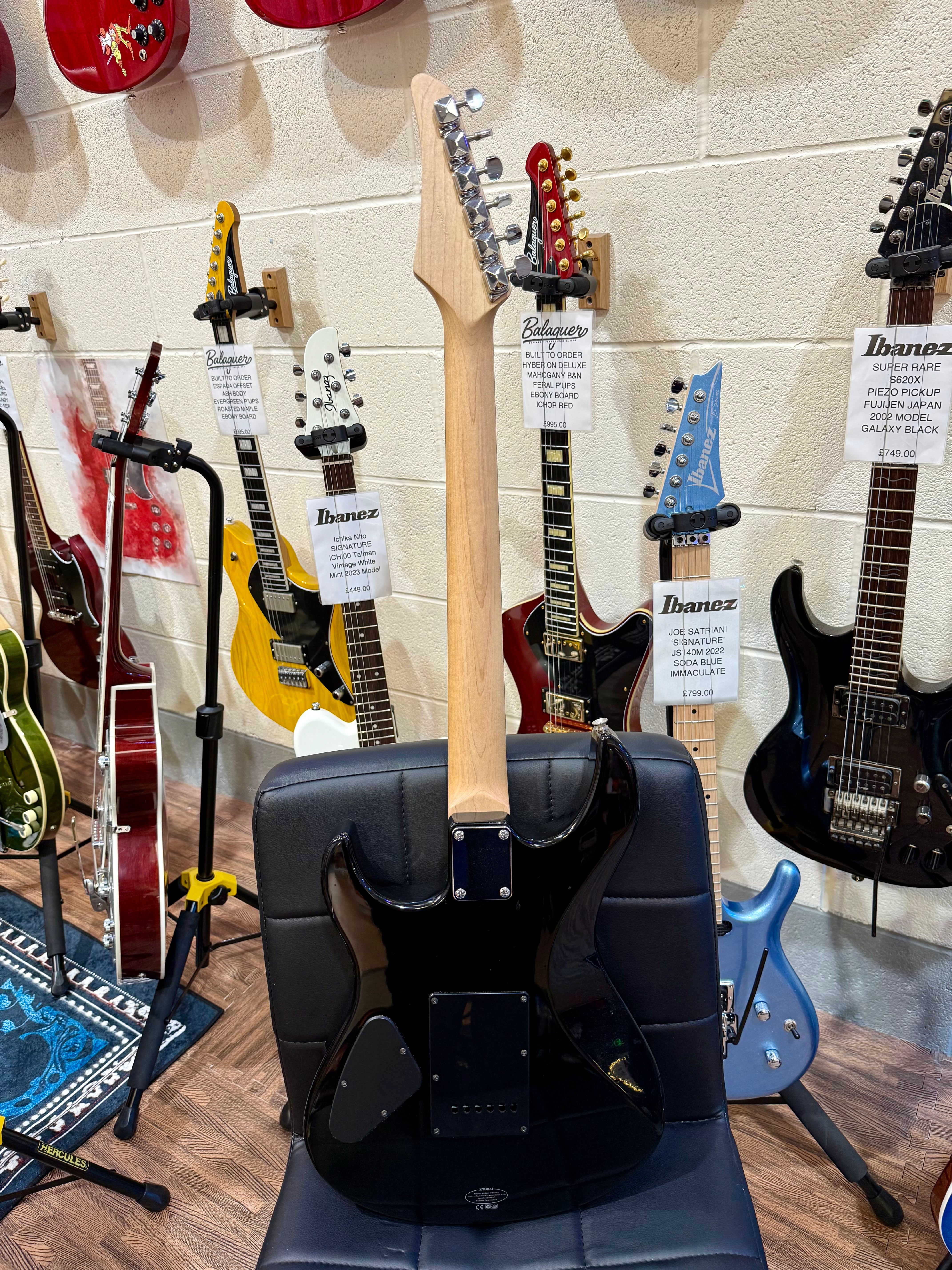 🌟PERFECT STARTER🌟 Yamaha ERG121 Electric Guitar In Gloss Black~ HSH Pickups!