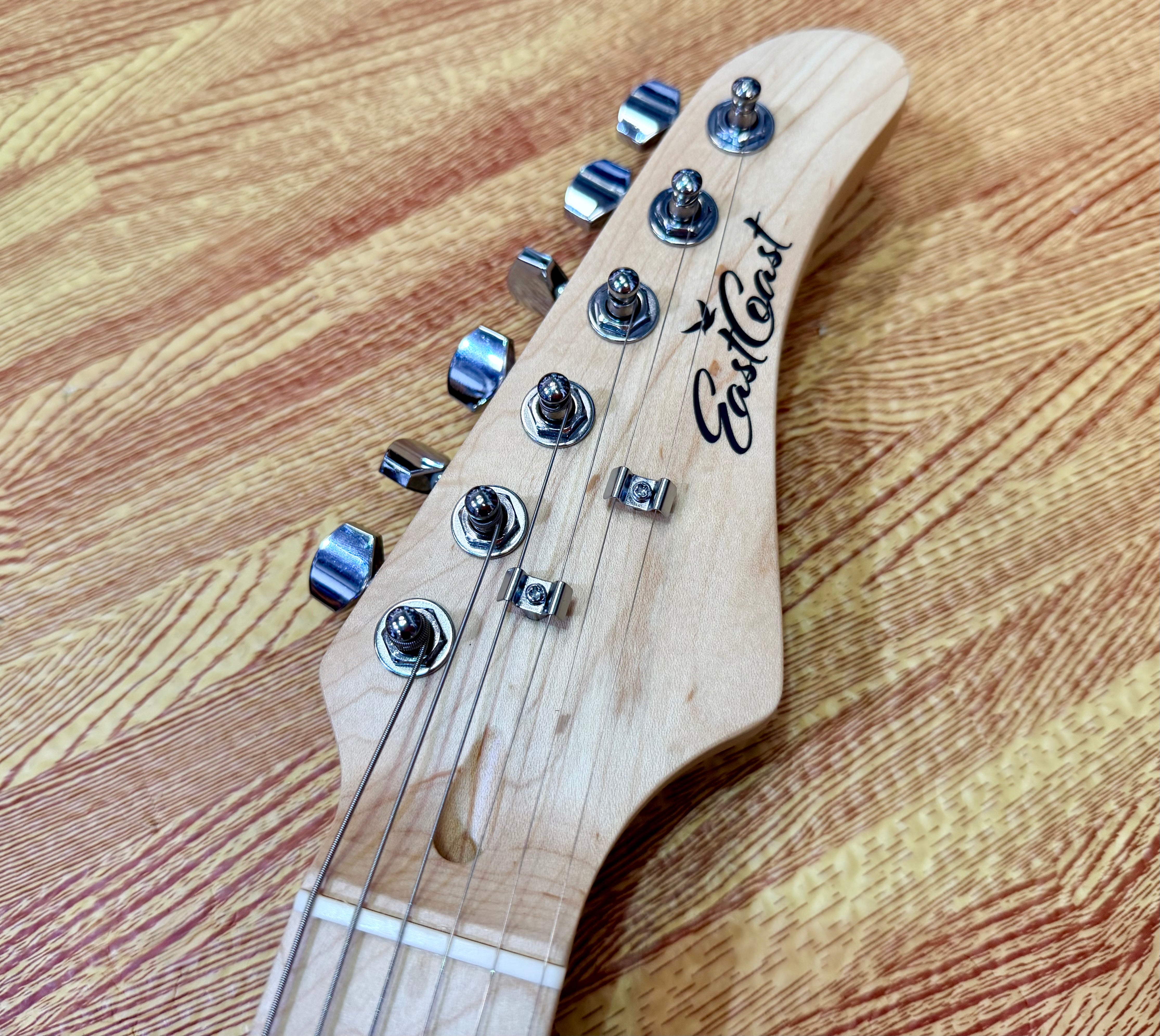 🎸 EastCoast ST1 Electric Guitar- Candy Apple Red~ Maple Neck Stratocaster 🎸