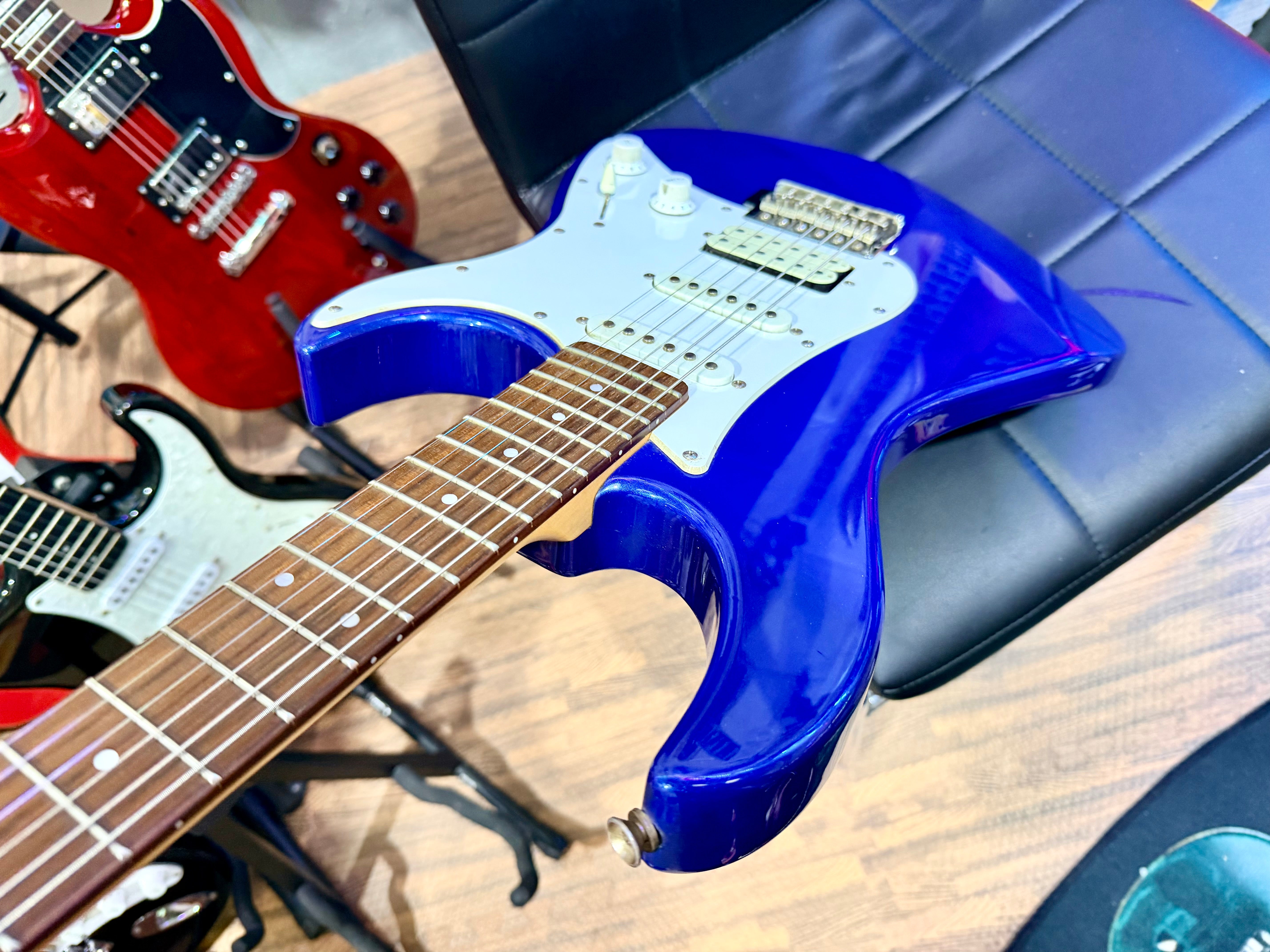 🎸PERFECT STARTER🎸 Yamaha Pacifica 012 Electric Guitar~ Gloss Blue~ HSS!