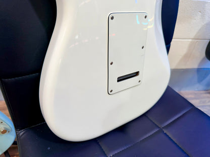 🌟2021🌟 Fender Stratocaster HSS Player Series Strat~ Polar White~ Maple Neck!