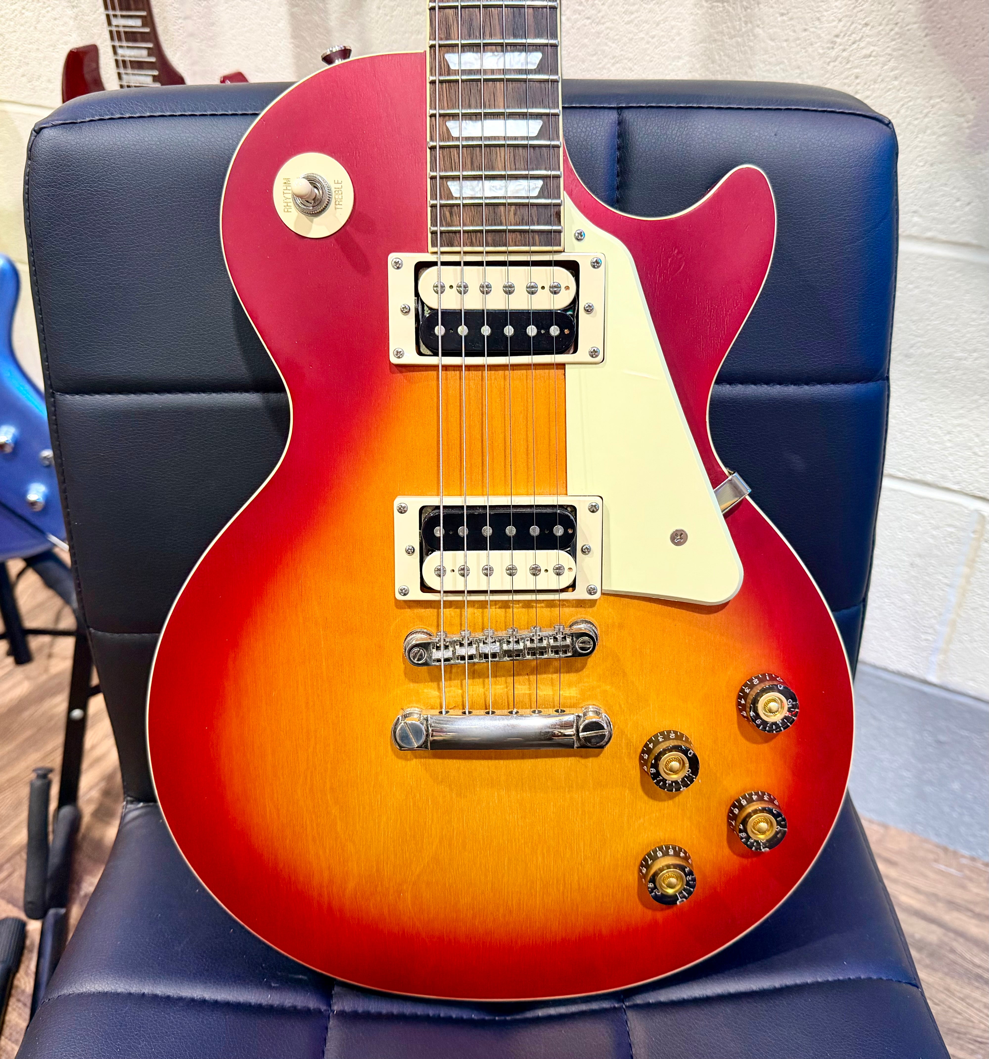 🌟2022🌟 Epiphone Les Paul Classic~ Cherry Sunburst Electric Guitar~ Satin/Matte