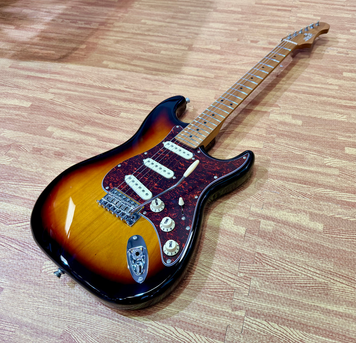 Jet JS-300 Electric Guitar~ Sunburst~ Roasted Maple~ Strat~ 2026!