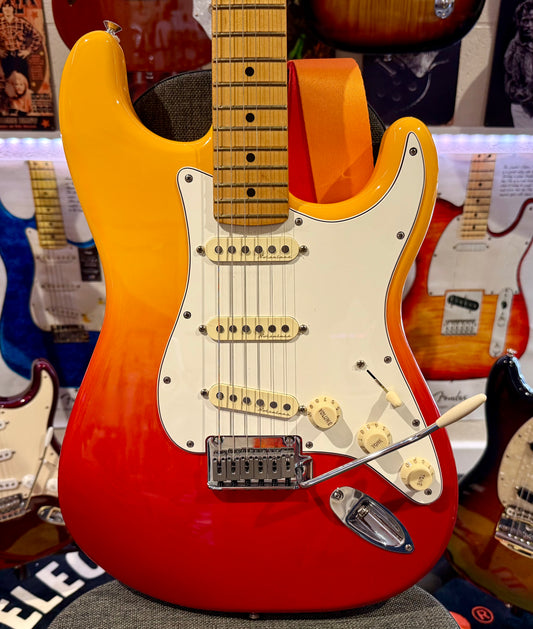 ☀️LIMITED EDITION☀️ Fender Player Plus Stratocaster ~ Tequila Sunrise~ Mexican!