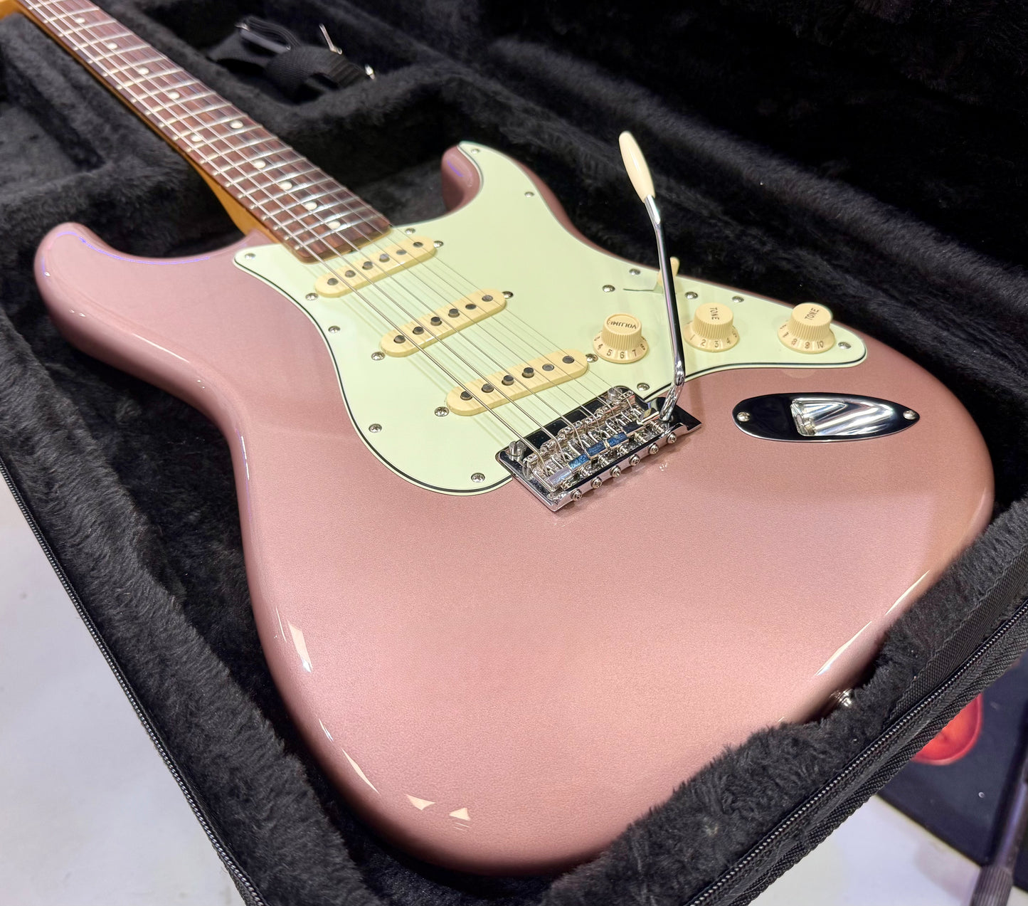 🌟2020🌟 Fender Vintera '60s Stratocaster Modified~ Burgundy Mist Metallic~ Case