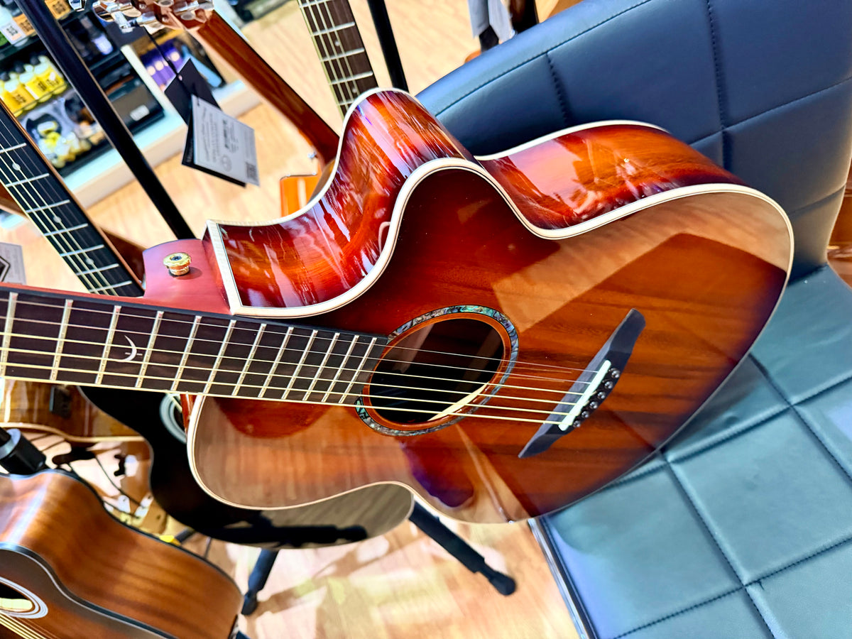 Faith Blood Moon Venus FVBMB All-Solid Trembesi Electro-Acoustic Guitar + Case