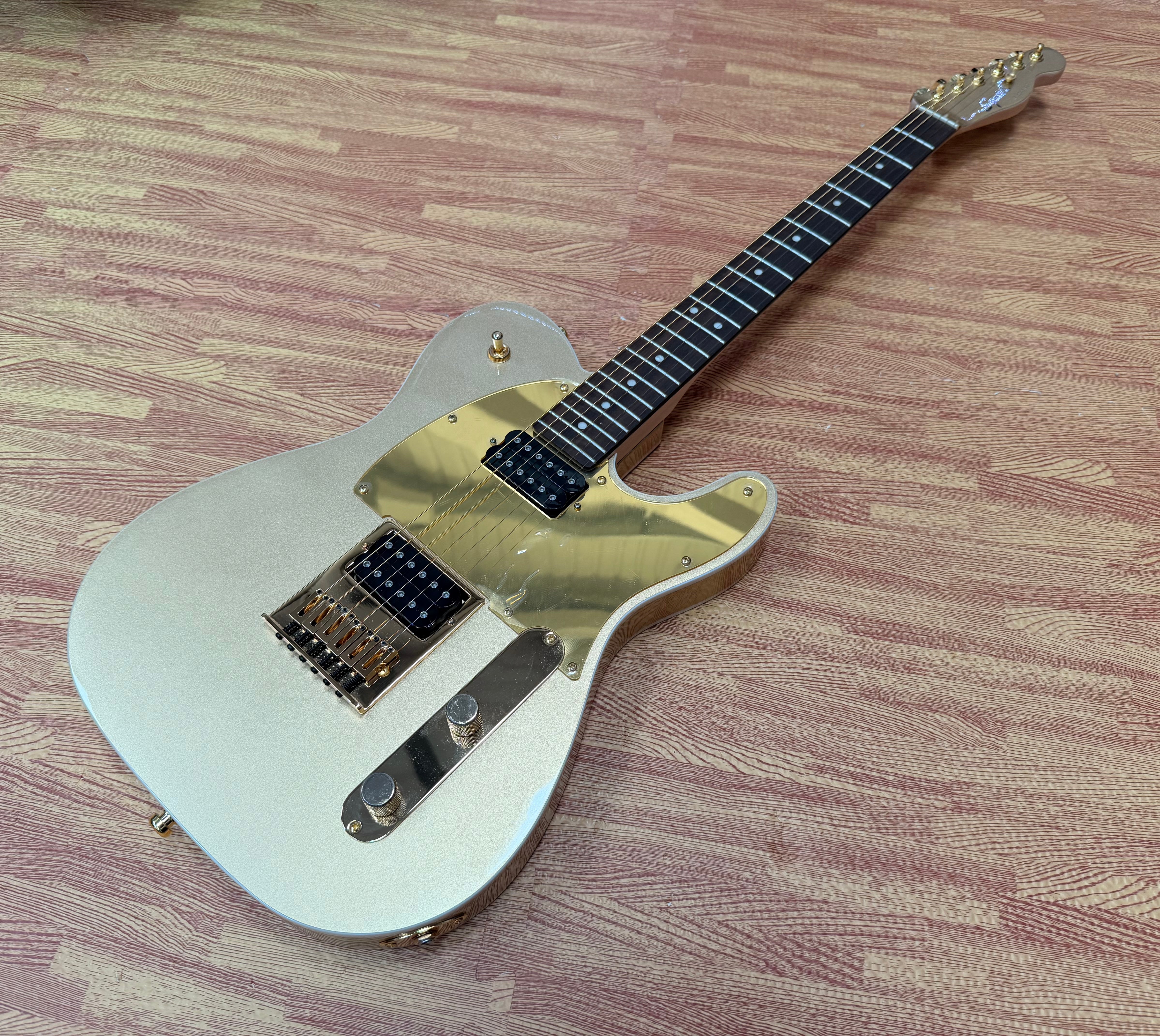 ✨MINT✨ Fender Squier John 5 Signature Artist Series Telecaster~ Frost Gold~ 2020