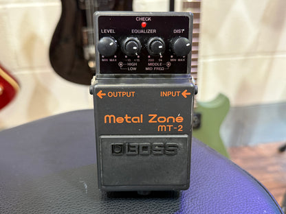 🎸 Boss MT-2 Metal Zone Distortion Pedal~ Guitar Effects Unit 🎸