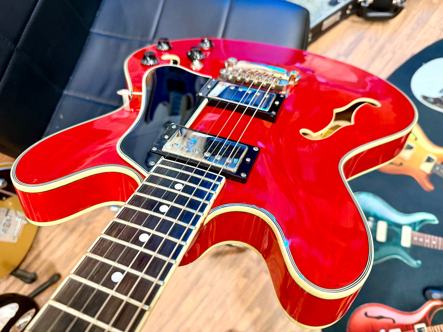 🍒MINT 2022 🍒 Eastman T386-RD Thinline Semi-Hollow ‘335’ Antique Red + Case!