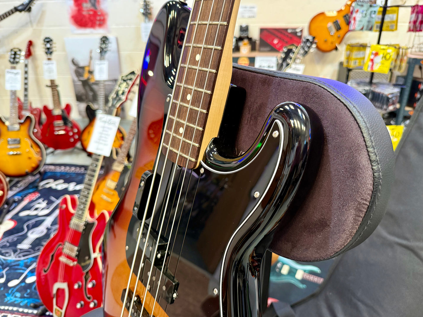🌟2024 USA🌟 Fender American Performer Precision P Bass~ 3-Colour Sunburst~ MINT