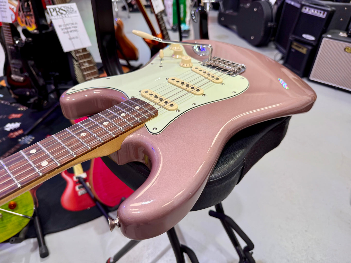 🌟2020🌟 Fender Vintera '60s Stratocaster Modified~ Burgundy Mist Metallic~ Case