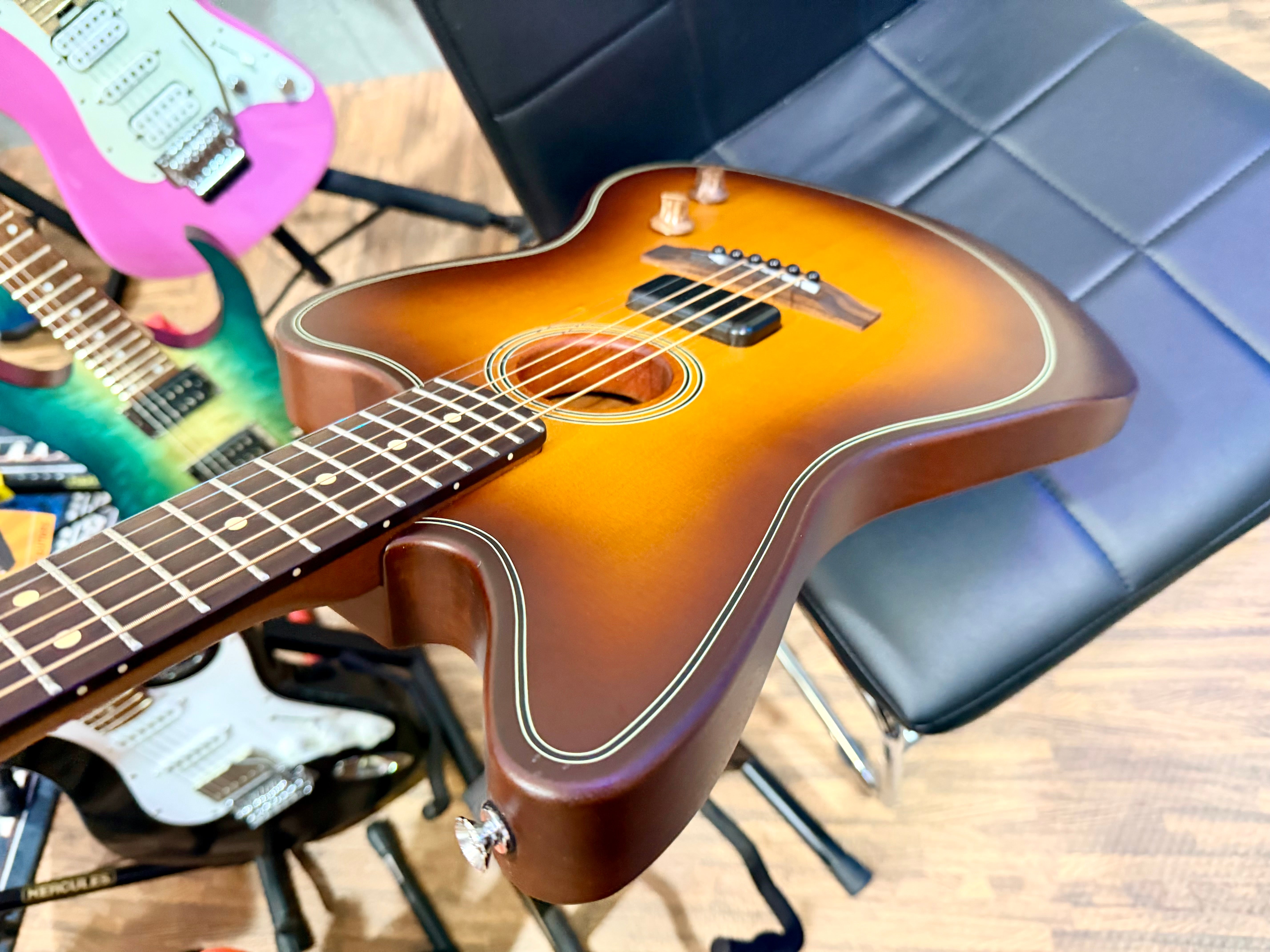 🍯2025🍯 Fender Acoustasonic Standard Jazzmaster~ Honey Burst Finish~ Mint!