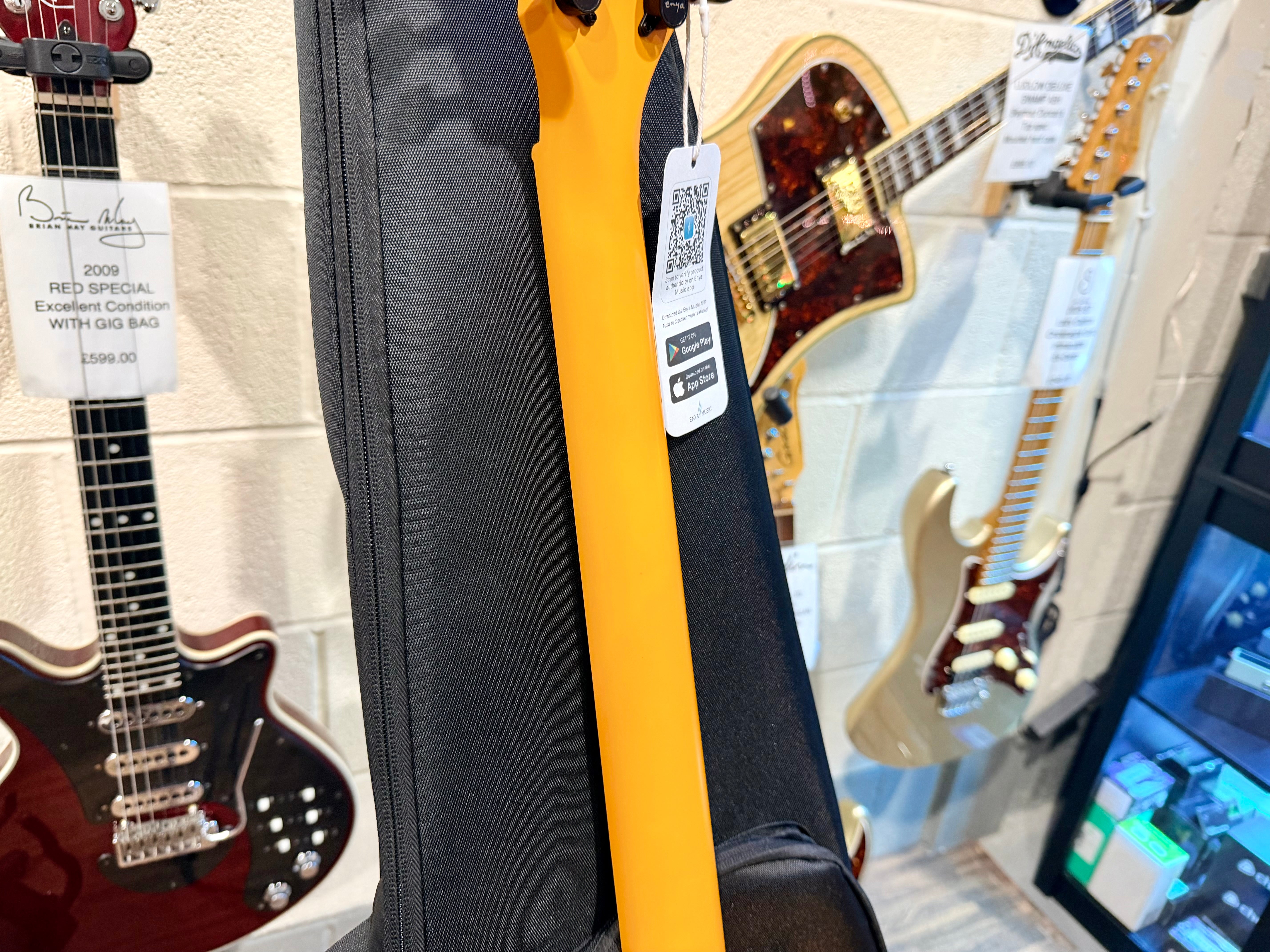 🔥 Enya Nova Go Sonic~ Volcanic Red~ Smart Electric Guitar~Speaker & FX + Bag 🔥