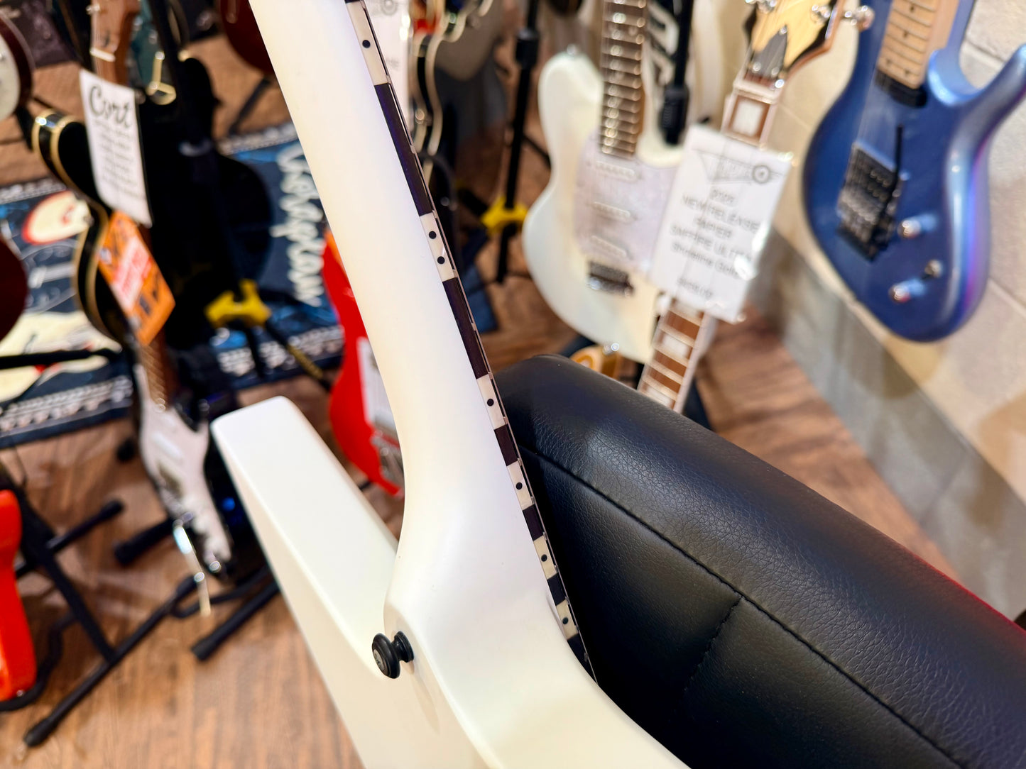 🔥2022🔥 Solar E1.6KW Kirk Windstein Signature~ Explorer Matte White~EMG~Gig Bag