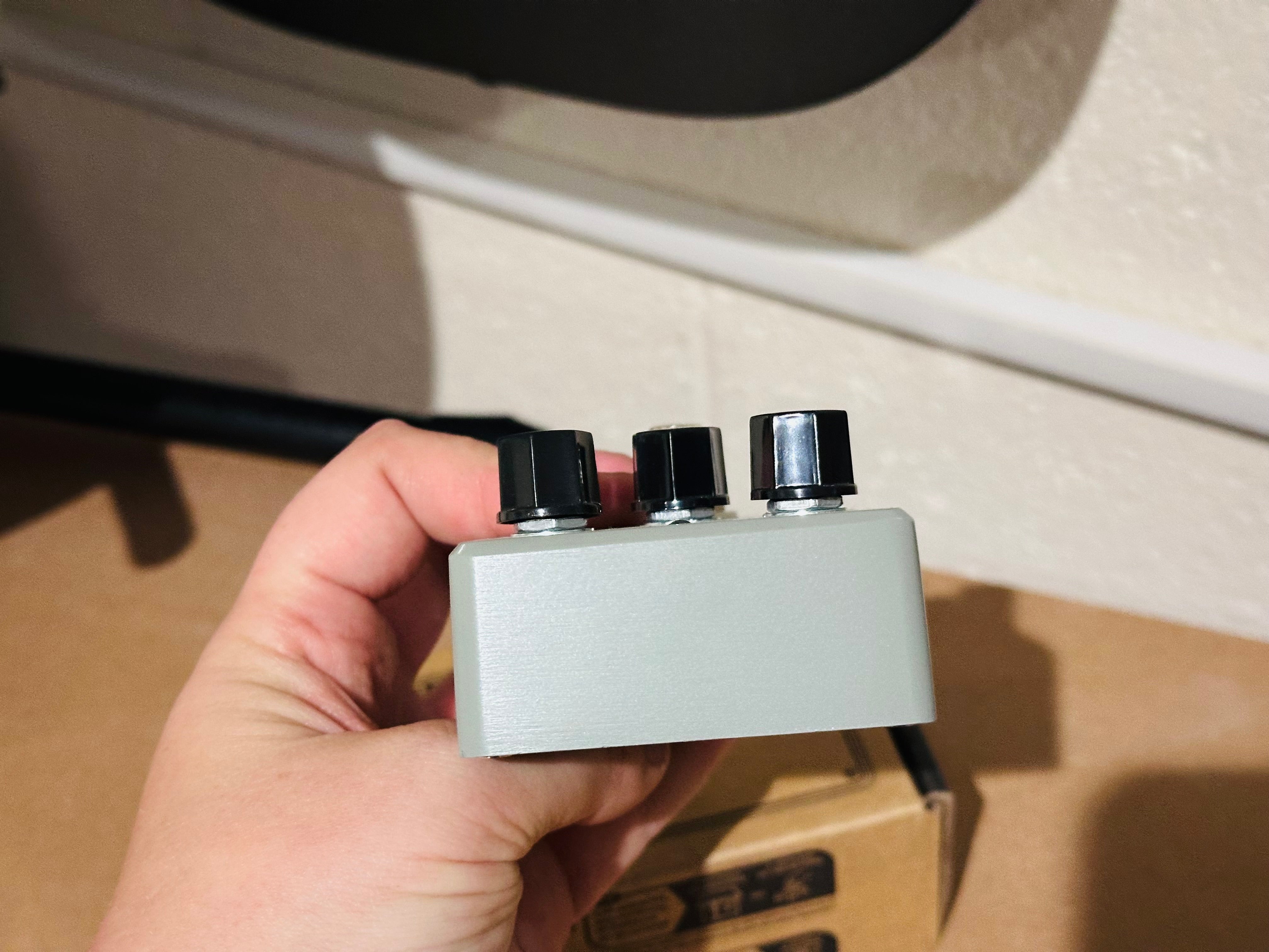 🌟BRAND NEW🌟 Dolamo D5 Guitar distortion pedal MKIV effects box~ Silver 9v 🎸