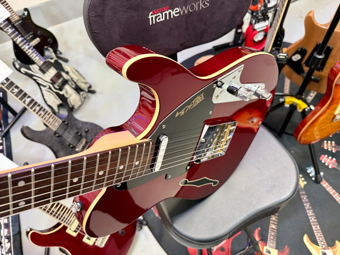 🎸 Fret-King Country Squire Stealth~ Candy Apple Red~ Telecaster Shape~ 2022 🎸