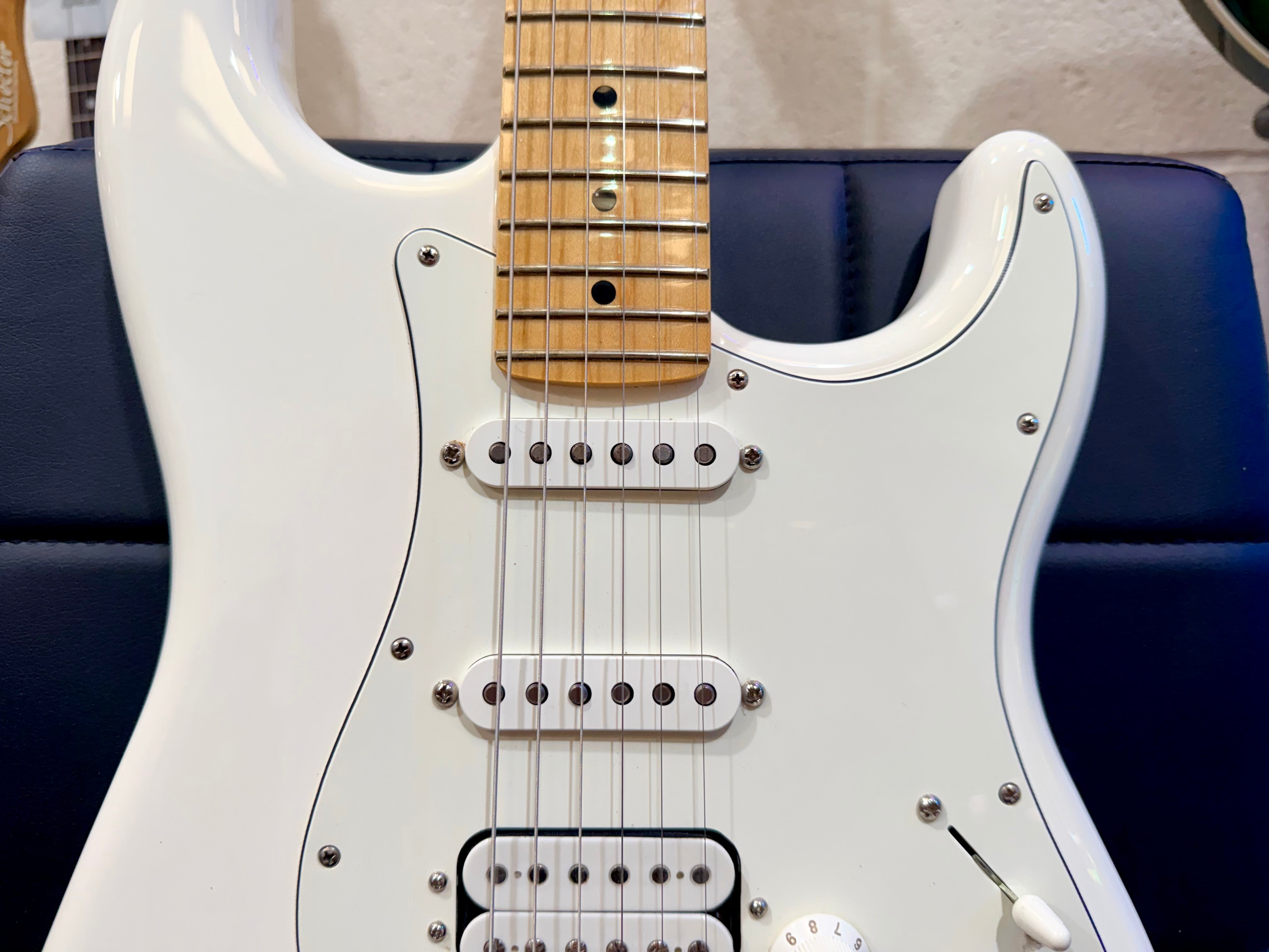 🌟2021🌟 Fender Stratocaster HSS Player Series Strat~ Polar White~ Maple Neck!