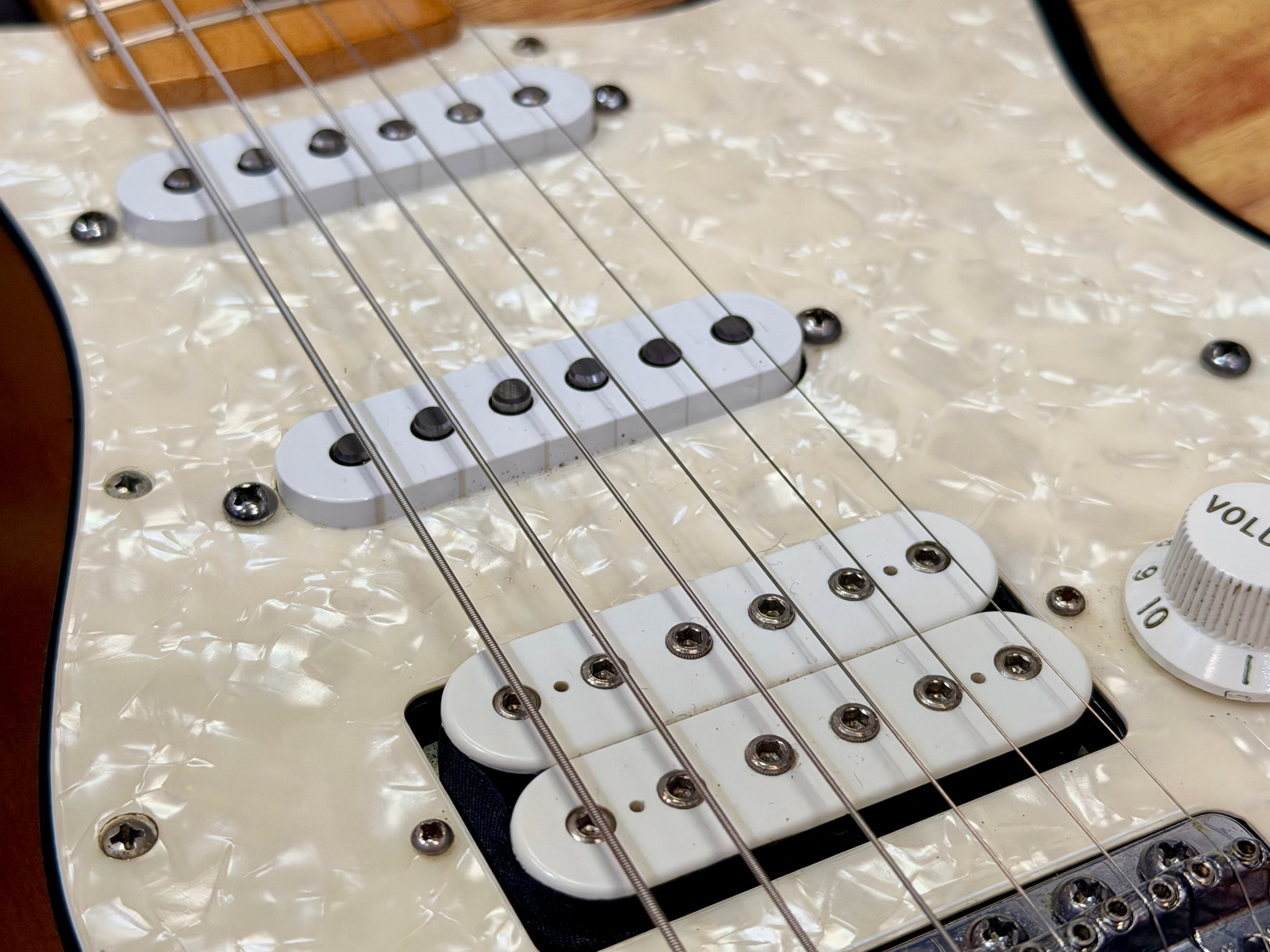 🔥UPGRADED🔥 2014 Fender Standard Stratocaster HSS~ DiMarzio Evolution/Area 61!