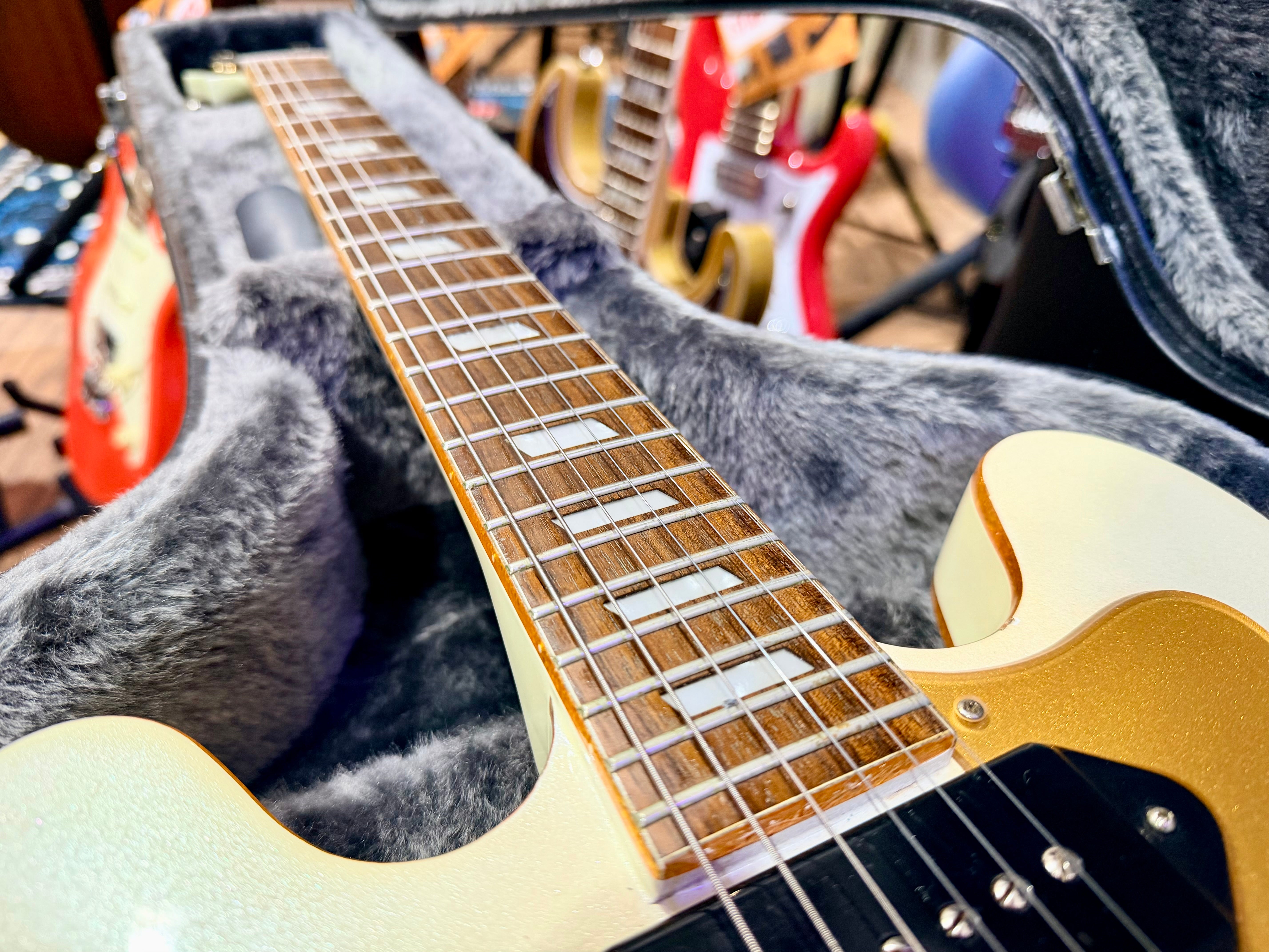 ✨LIMITED EDITION✨ Epiphone Riviera Royale Custom P93~ Pearl White + Hard Case!