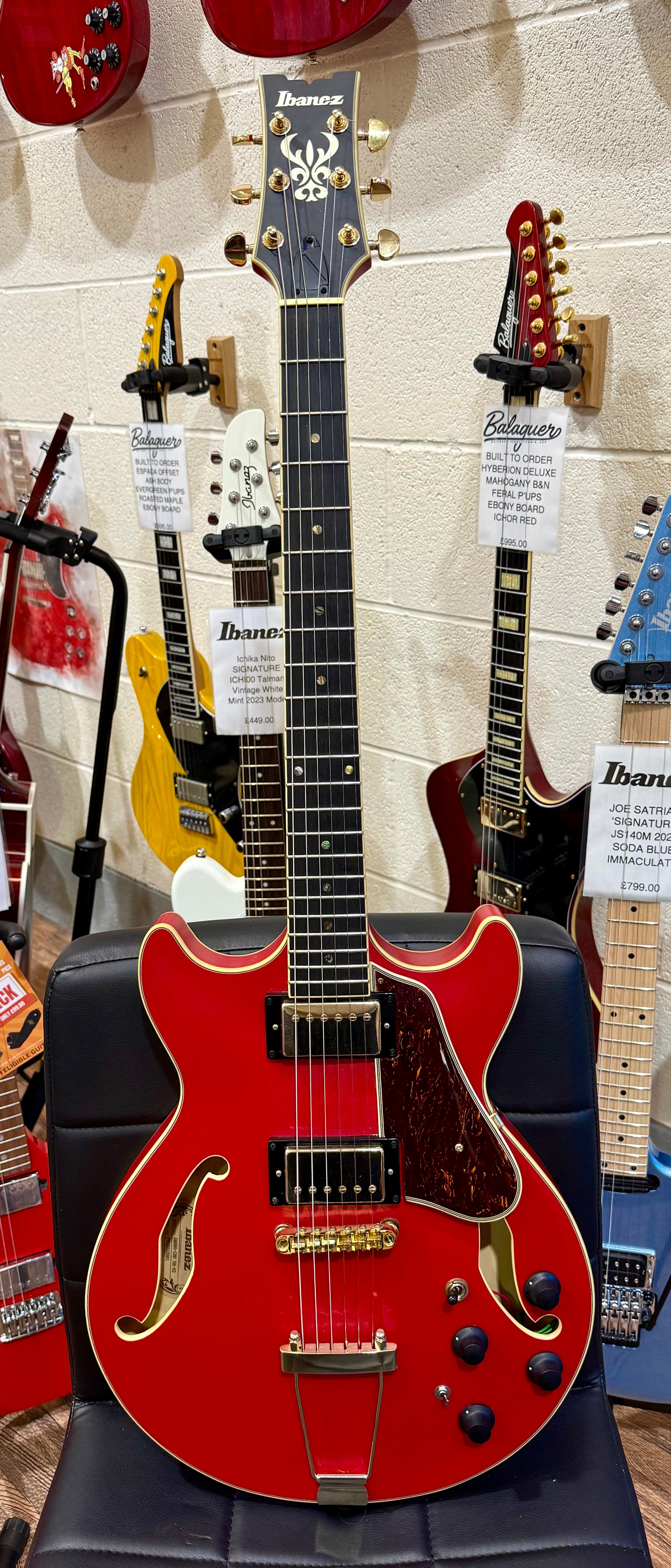 🌟2022 EX-DEMO🌟 Ibanez AMH90-CRF Artcore Expressionist~ Cherry Red Flat~ MINT!