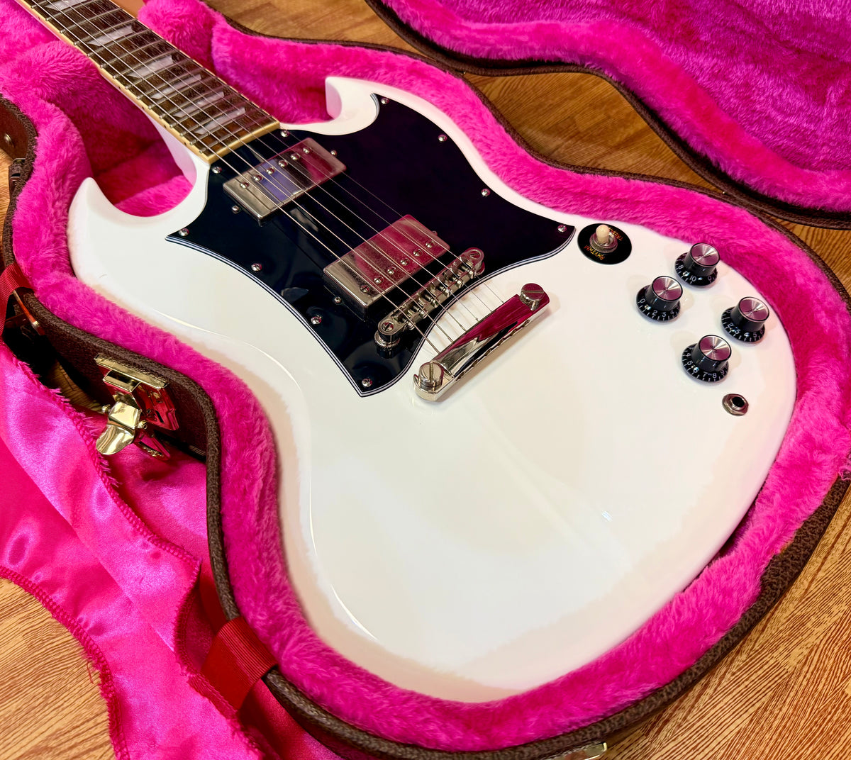 2020 Epiphone SG Standard Alpine White~ Gotoh Locking Tuners~ Gator Hard Case