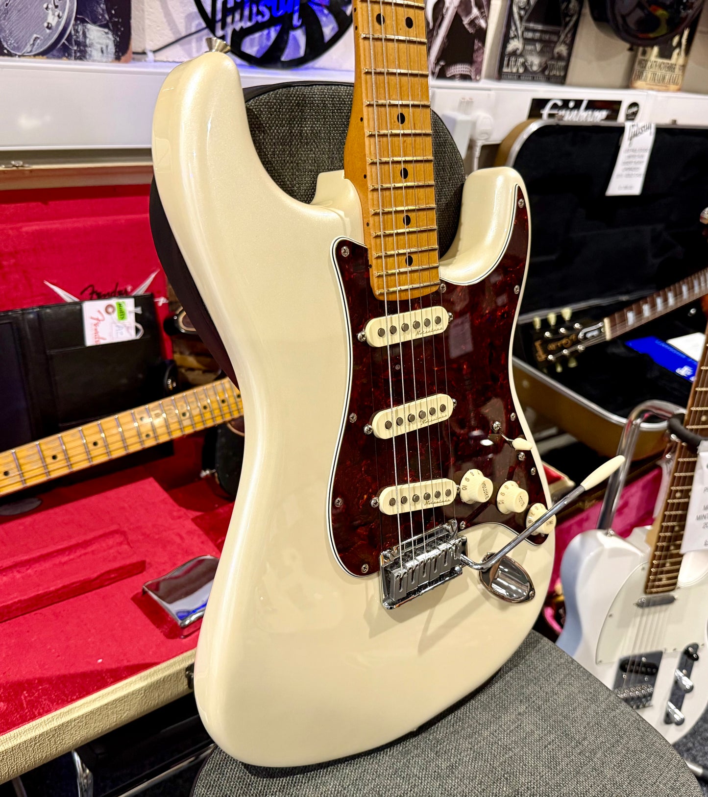 🌟2022🌟 Fender Player Plus Stratocaster~ Olympic Pearl White~ MIM~ Push/Pull!