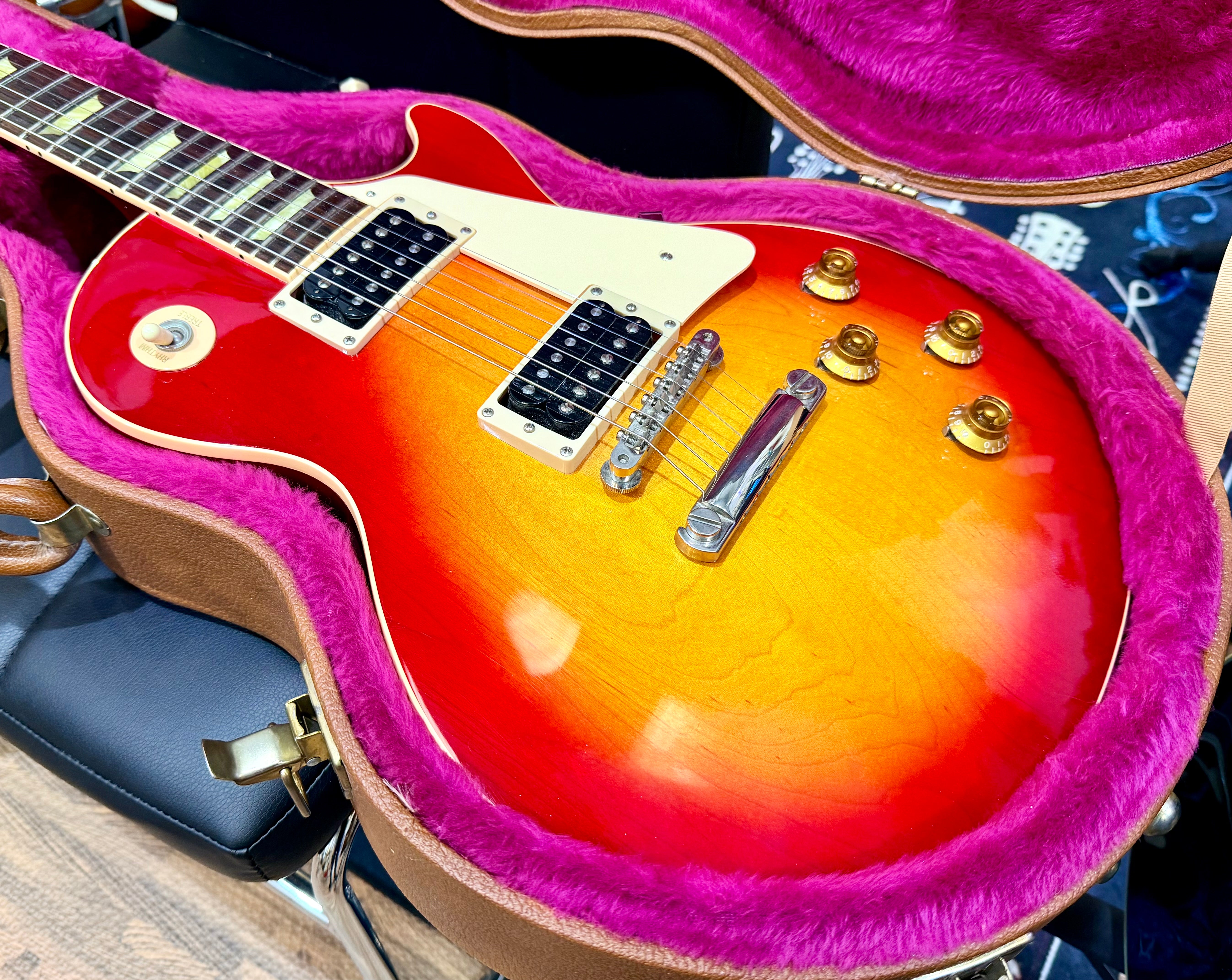 🔥2000🔥 Gibson Les Paul Classic 1960 Reissue~ USA~ Cherry Sunburst + Hard Case!