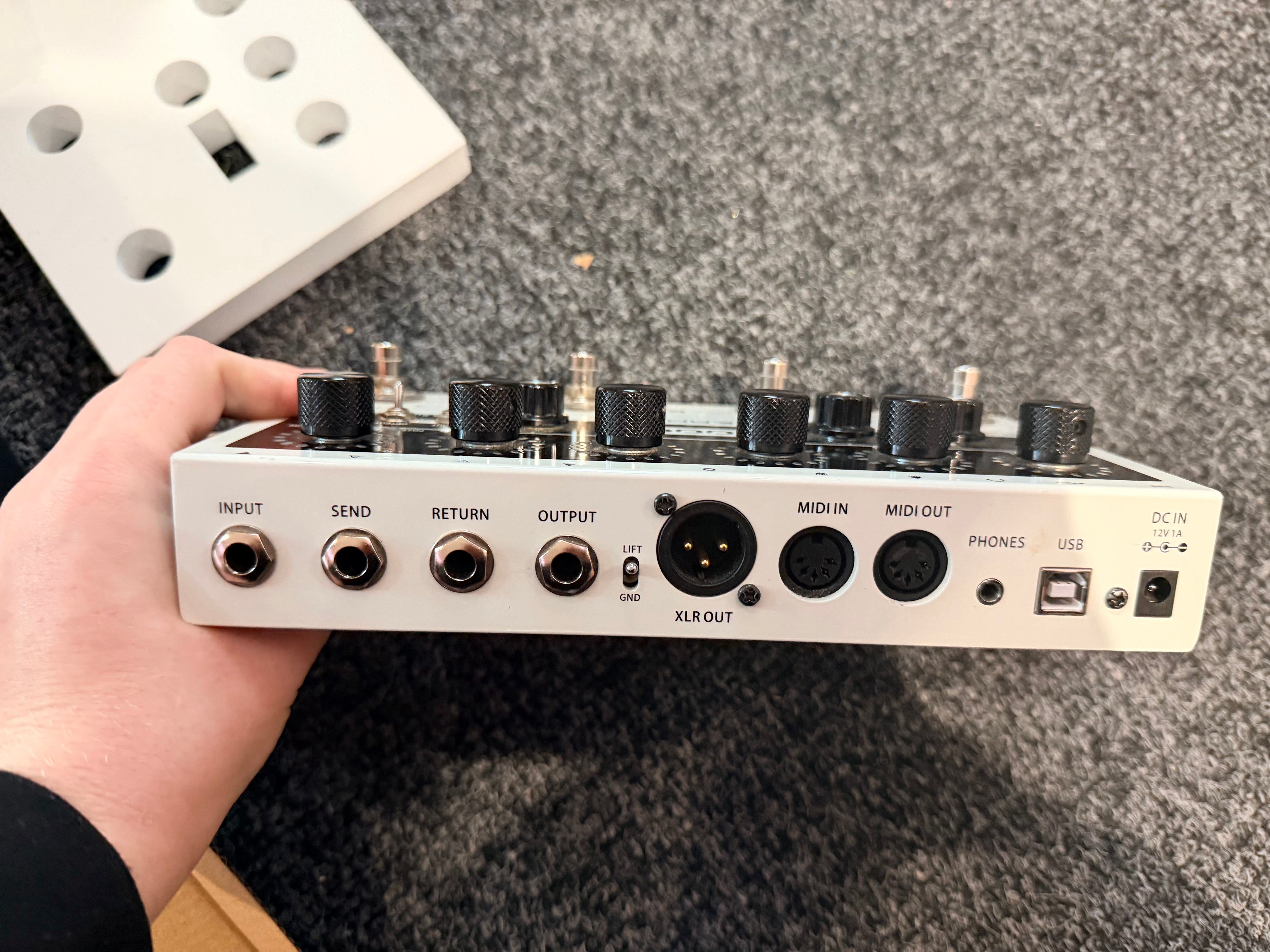 🎸 Mooer Preamp Live Guitar Pedal with Power Supply & Box 🎸