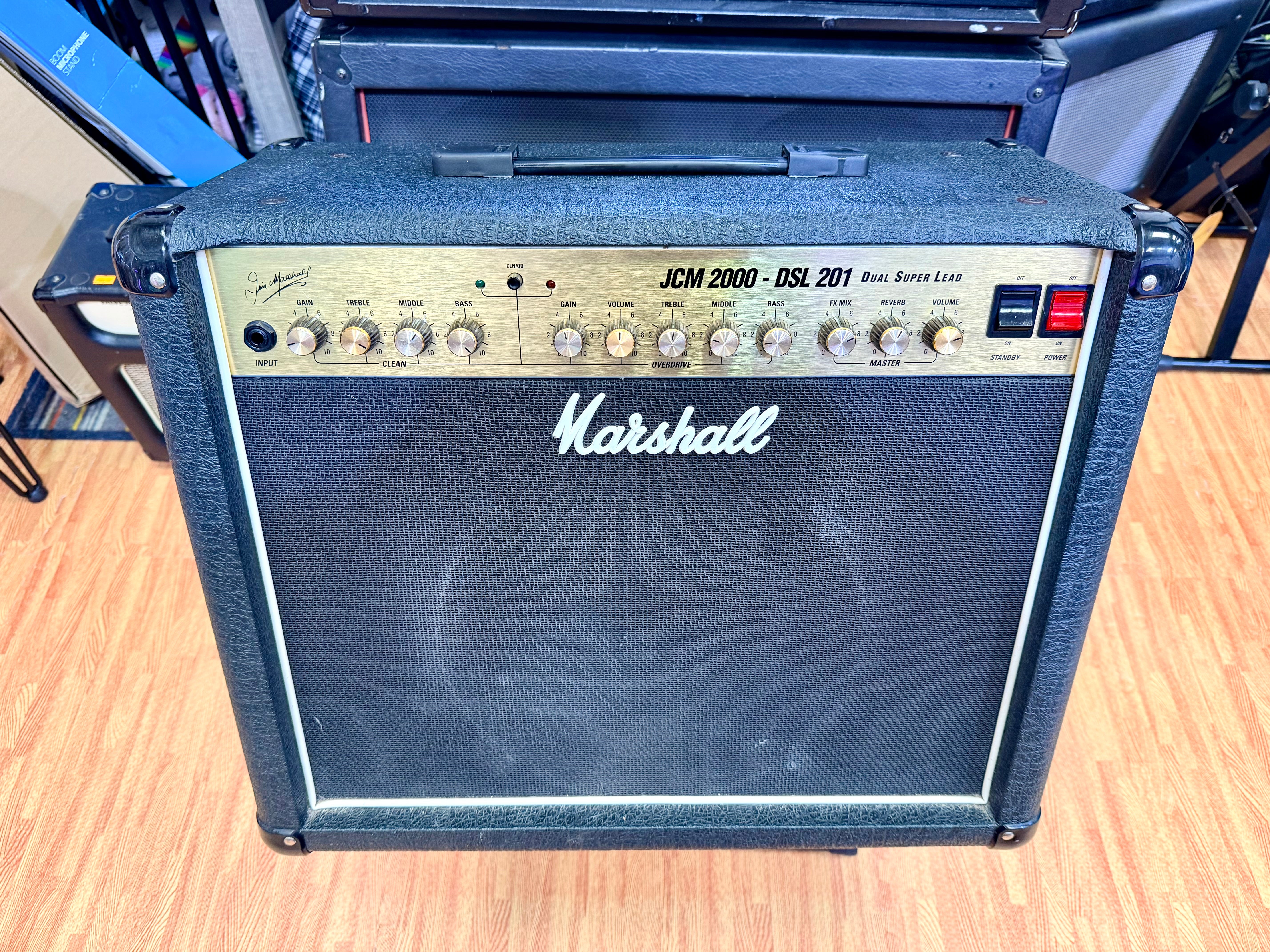 ✨ MADE IN UK ✨ Marshall JCM2000 DSL201 Valve Combo Amplifier with Footswitch!