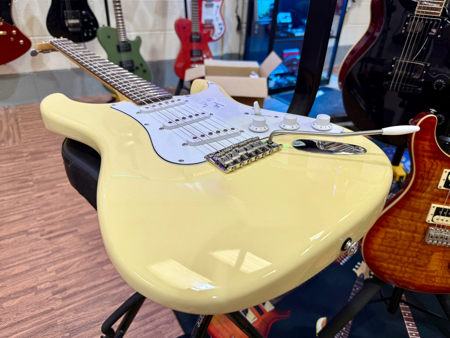🦅 BRAND NEW 🦅 PRS Silver Sky SE Guitar~ John Mayer~ Moon White + Gig Bag!