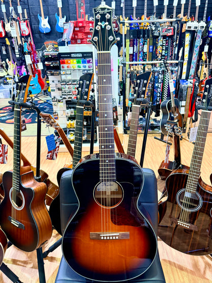 Peerless PGC-65 00 Compact Grand Concert Acoustic Guitar~ Vintage Sunburst OHSC!