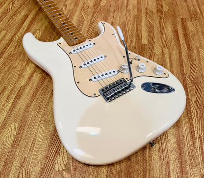 ✨UPGRADED✨ 2014 Fender Standard Stratocaster~ Arctic White~ Custom Shop Pickups