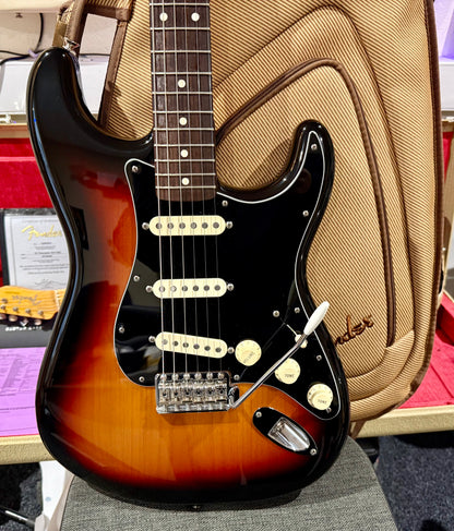 🔥LOLLAR 64 PICKUP UPGRADE🔥 Fender Vintera II ‘60s Stratocaster 2023~ Sunburst!
