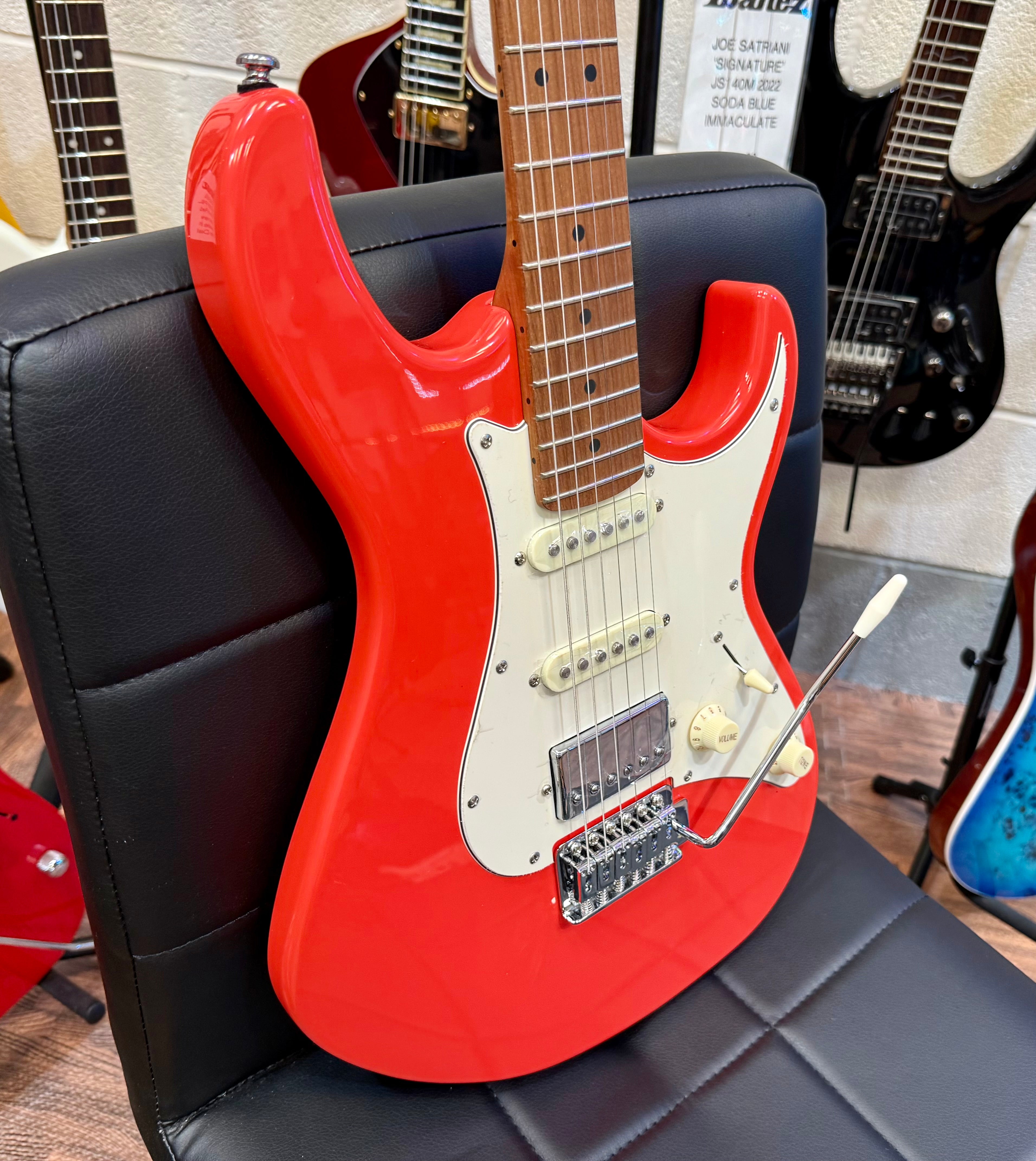 🌟BRAND NEW🌟 Cort G200SE Limited Edition~ Scarlet Red~ Roasted Maple~ Latest Model!