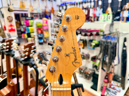 ✨MINT 2018✨ Fender Player Stratocaster HSS~ Buttercream Maple Neck + Gig Bag!