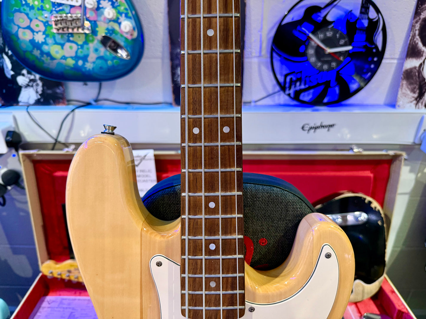 🎸PERFECT STARTER ELECTRIC BASS🎸 Gear4Music Bass Guitar~ P Precision Style!