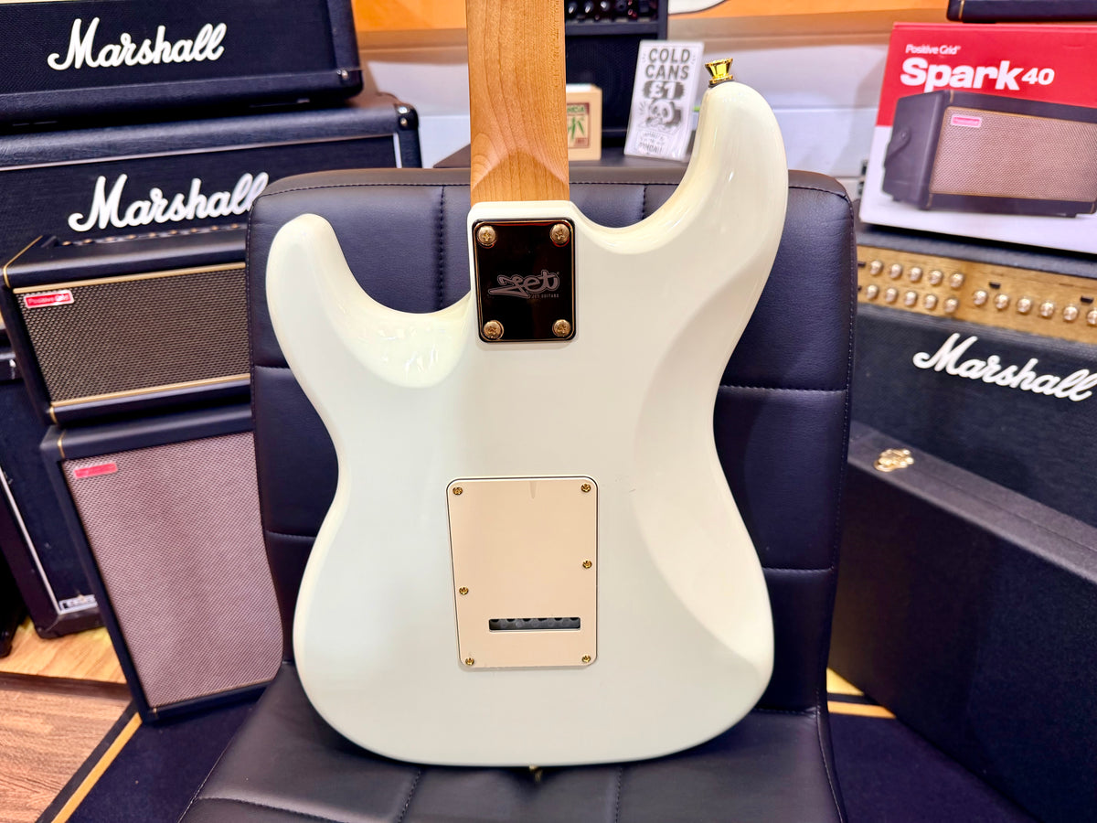 ⚡️NEW⚡️ Jet JS-380 OW Rosewood Electric Guitar~ Olympic White with Gold Hardware