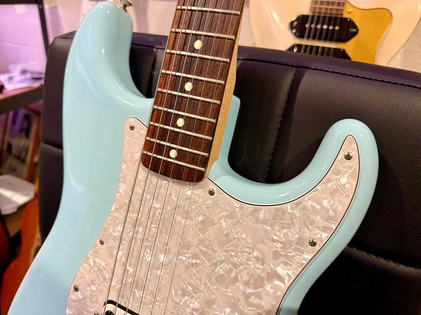 🌟2023🌟 Fender Tom Delonge Stratocaster~ Daphne Blue Signature~ Mexican Strat!