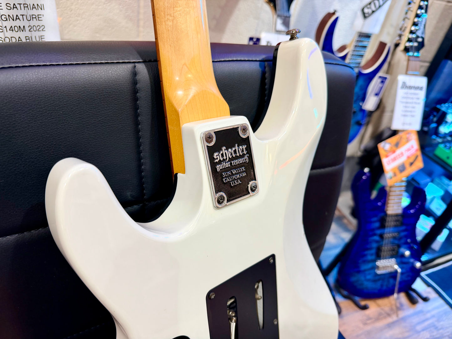 🔥2015🔥 Schecter Demon 6 FR Electric Guitar~ Vintage White~ Floyd Rose!