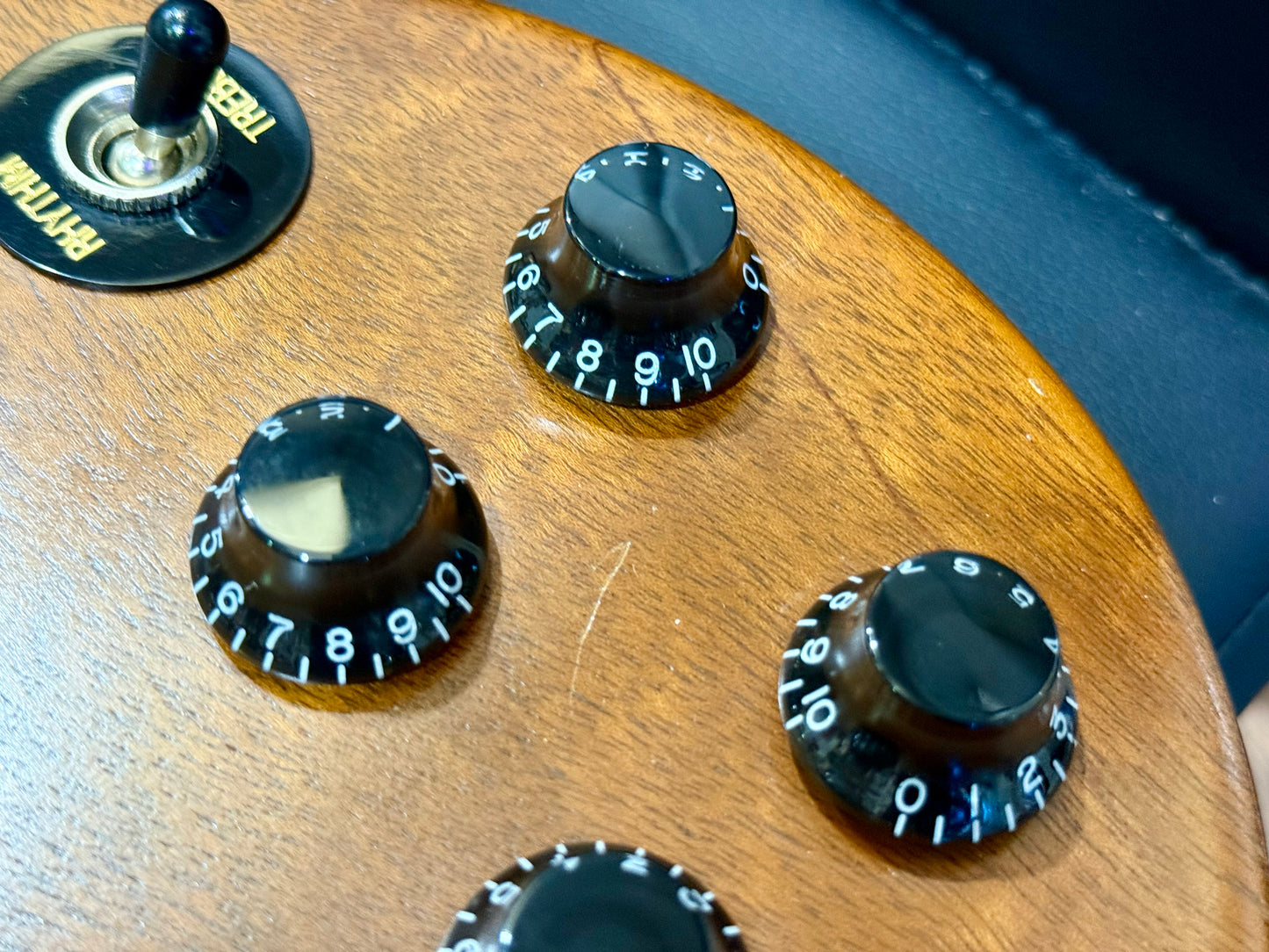 🌟2020🌟 Gibson SG Tribute~ Natural Walnut Finish~ Hiscox Hard Case~ USA Made!